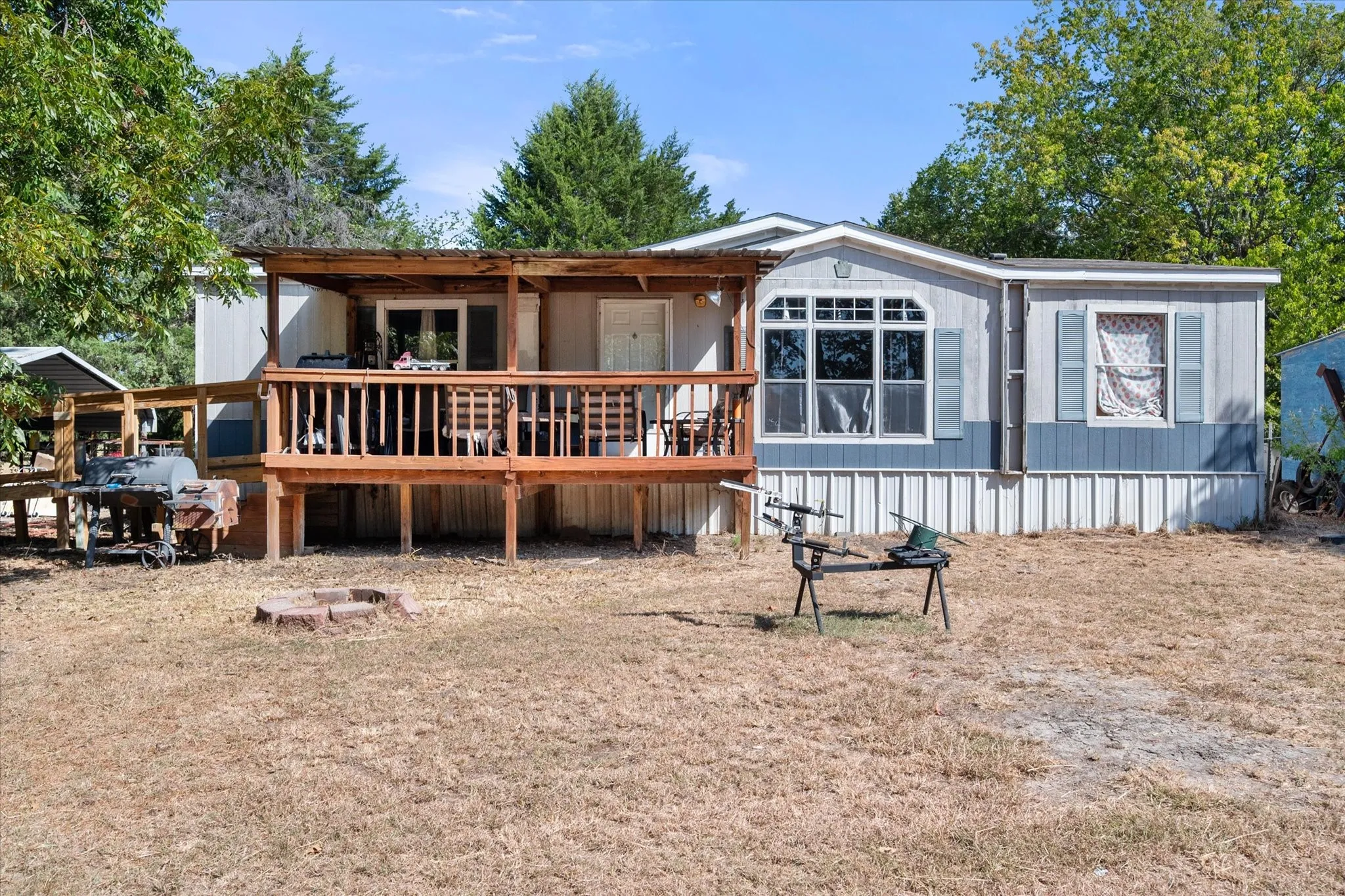 Manufactured Home For Sale in Navarro County , 605 SE County Road 3124c, Corsicana, Texas 75109, 3 Bedroom, 2 Bathroom, Garage spaces, 1,232 Sqft, built in 2004, mls#21367418, Real Estate Agent in Corsicana, Homes For Sale in Navarro county, Homes For Sale in Corsicana, Realtor in Corsicana Texas, Real Estate Brokerage Independent Realty Texas, Luminita Cordes Realtor