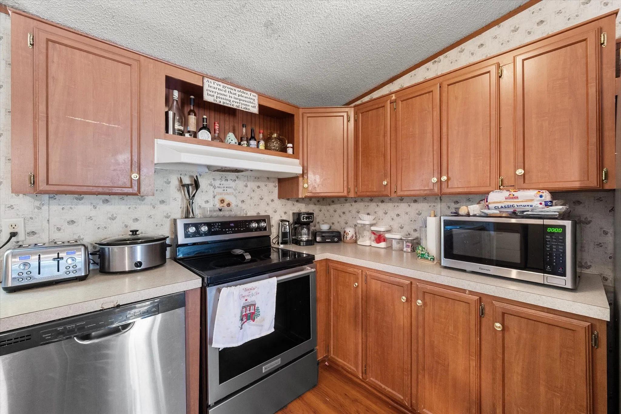 Manufactured Home For Sale in Navarro County , 605 SE County Road 3124c, Corsicana, Texas 75109, 3 Bedroom, 2 Bathroom, Garage spaces, 1,232 Sqft, built in 2004, mls#21367418, Real Estate Agent in Corsicana, Homes For Sale in Navarro county, Homes For Sale in Corsicana, Realtor in Corsicana Texas, Real Estate Brokerage Independent Realty Texas, Luminita Cordes Realtor