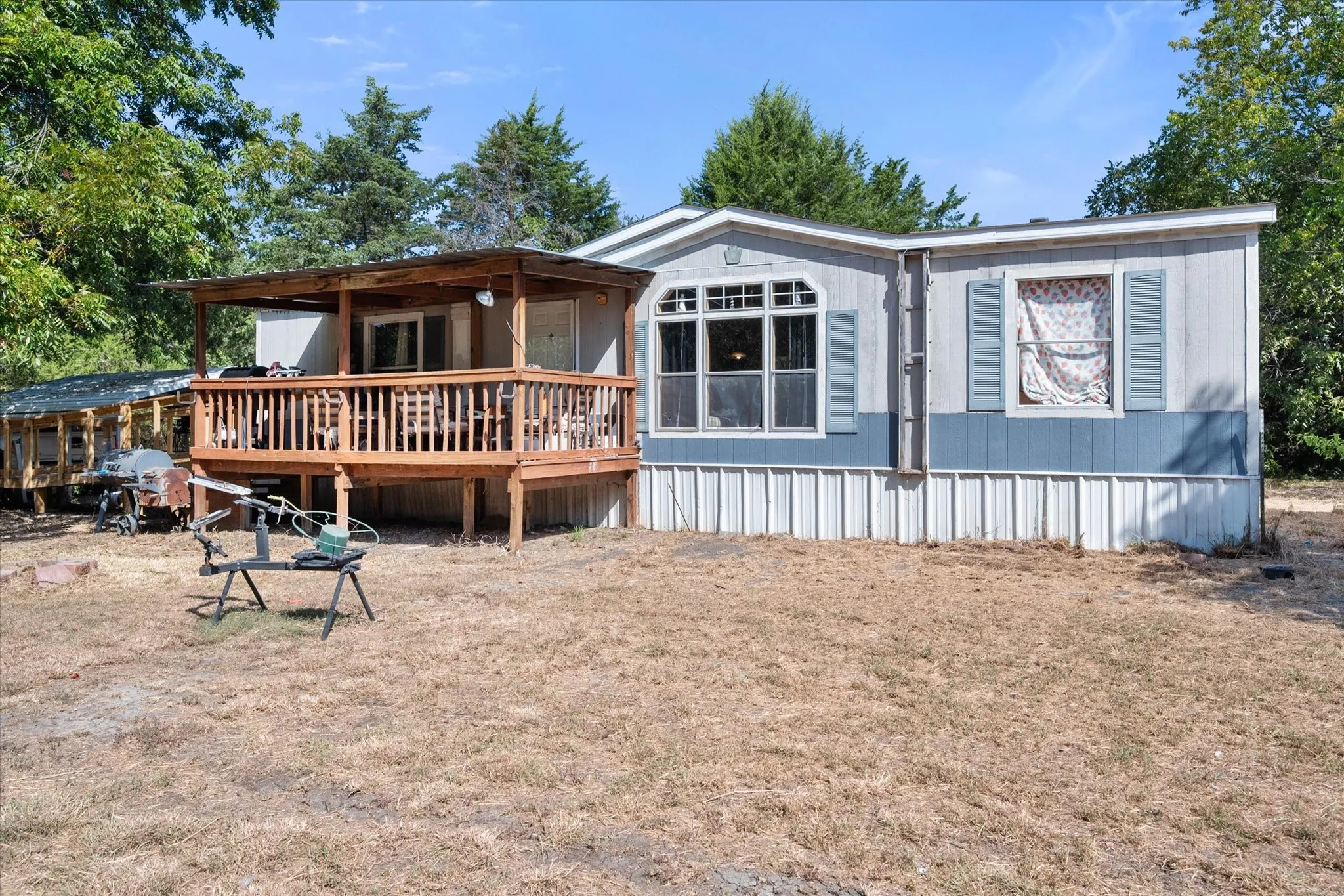 Manufactured Home For Sale in Navarro County , 605 SE County Road 3124c, Corsicana, Texas 75109, 3 Bedroom, 2 Bathroom, Garage spaces, 1,232 Sqft, built in 2004, mls#21367418, Real Estate Agent in Corsicana, Homes For Sale in Navarro county, Homes For Sale in Corsicana, Realtor in Corsicana Texas, Real Estate Brokerage Independent Realty Texas, Luminita Cordes Realtor