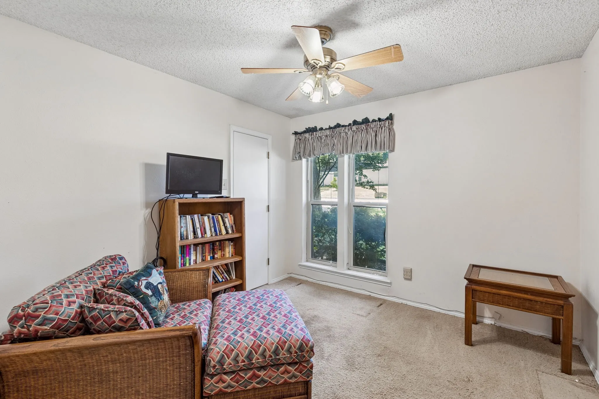 Single Family Residence For Sale in Dallas County , 1310 Merrimac Trail, Garland, Texas 75043, 4 Bedroom, 2 Bathroom, 2 Garage spaces, 1,786 Sqft, built in 1976, mls#21368040, Real Estate Agent in Garland, Homes For Sale in Dallas county, Homes For Sale in Garland, Realtor in Garland Texas, Real Estate Brokerage Independent Realty Texas, Luminita Cordes Realtor