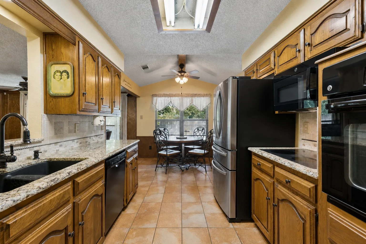 Single Family Residence For Sale in Dallas County , 1310 Merrimac Trail, Garland, Texas 75043, 4 Bedroom, 2 Bathroom, 2 Garage spaces, 1,786 Sqft, built in 1976, mls#21368040, Real Estate Agent in Garland, Homes For Sale in Dallas county, Homes For Sale in Garland, Realtor in Garland Texas, Real Estate Brokerage Independent Realty Texas, Luminita Cordes Realtor