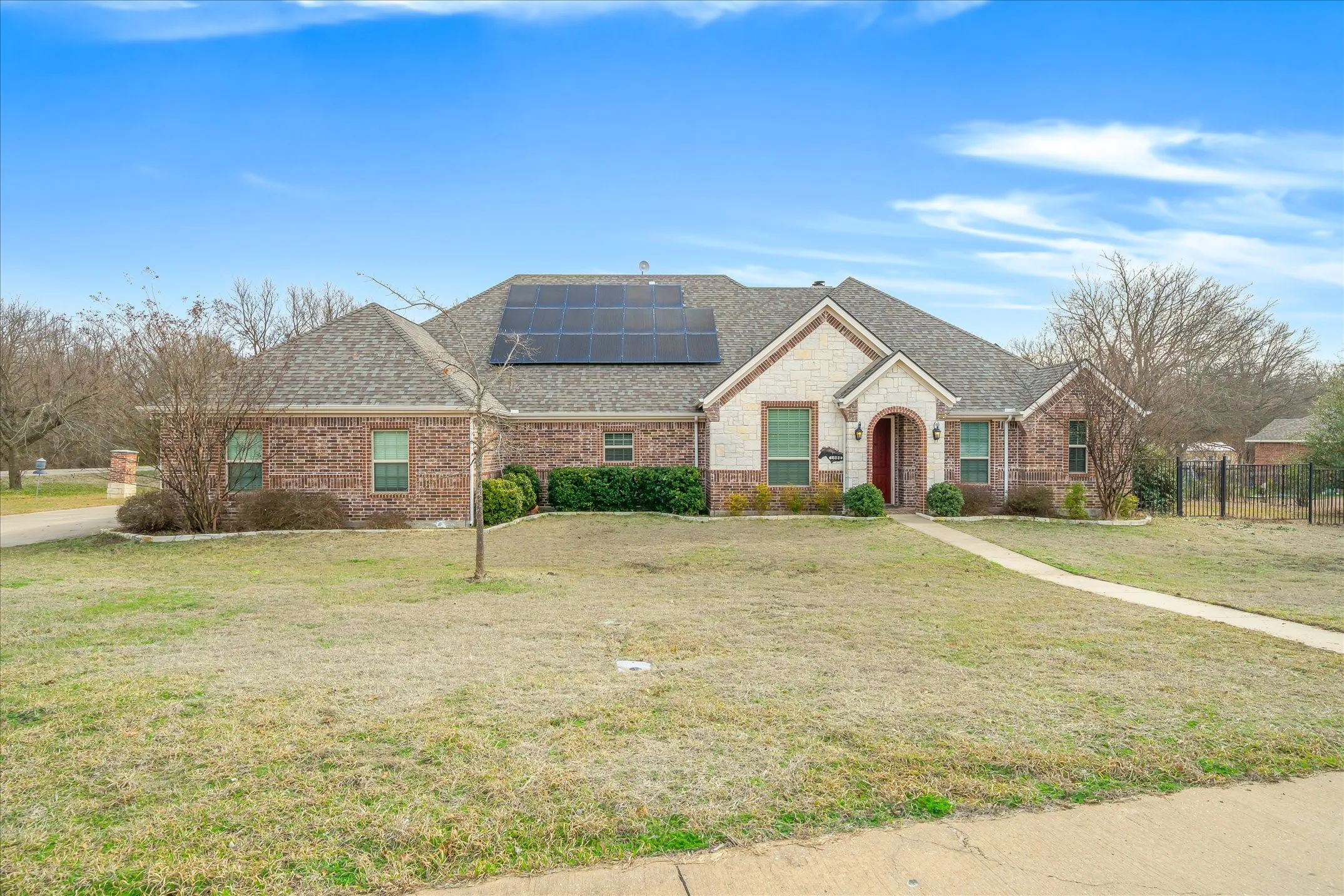 Single Family Residence For Sale in Collin County , 1088 Stephen Court, Farmersville, Texas 75442, 3 Bedroom, 3 Bathroom, 3 Garage spaces, 2,922 Sqft, built in 2015, mls#21368474, Real Estate Agent in Farmersville, Homes For Sale in Collin county, Homes For Sale in Farmersville, Realtor in Farmersville Texas, Real Estate Brokerage Independent Realty Texas, Luminita Cordes Realtor
