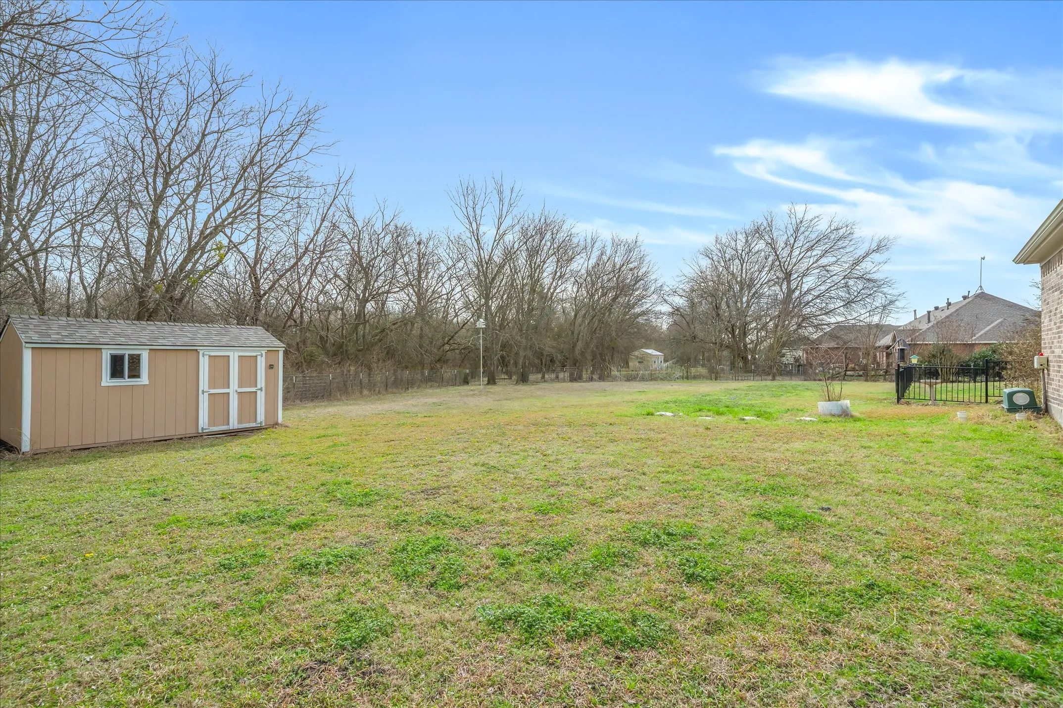 Single Family Residence For Sale in Collin County , 1088 Stephen Court, Farmersville, Texas 75442, 3 Bedroom, 3 Bathroom, 3 Garage spaces, 2,922 Sqft, built in 2015, mls#21368474, Real Estate Agent in Farmersville, Homes For Sale in Collin county, Homes For Sale in Farmersville, Realtor in Farmersville Texas, Real Estate Brokerage Independent Realty Texas, Luminita Cordes Realtor
