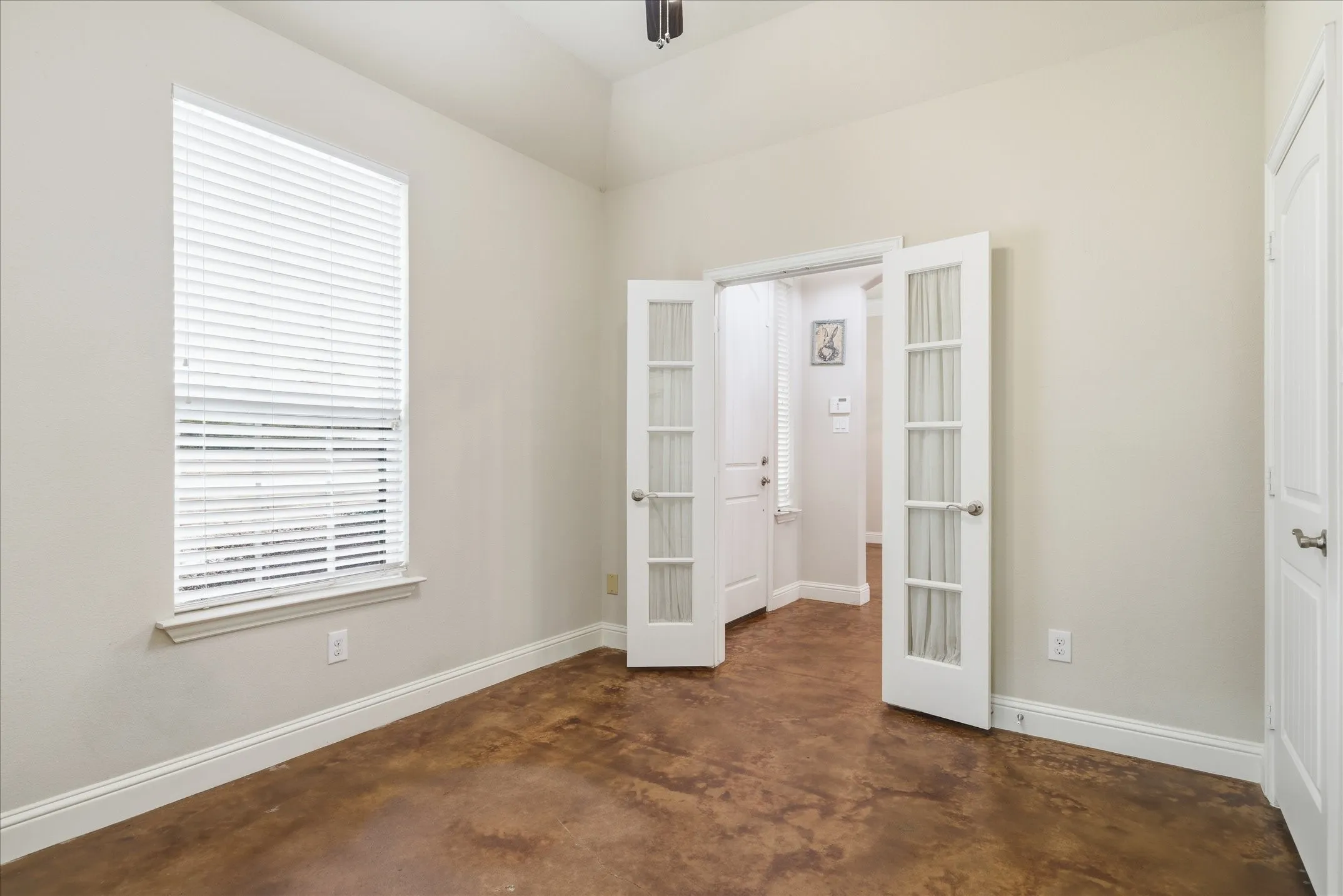 Single Family Residence For Sale in Collin County , 1088 Stephen Court, Farmersville, Texas 75442, 3 Bedroom, 3 Bathroom, 3 Garage spaces, 2,922 Sqft, built in 2015, mls#21368474, Real Estate Agent in Farmersville, Homes For Sale in Collin county, Homes For Sale in Farmersville, Realtor in Farmersville Texas, Real Estate Brokerage Independent Realty Texas, Luminita Cordes Realtor