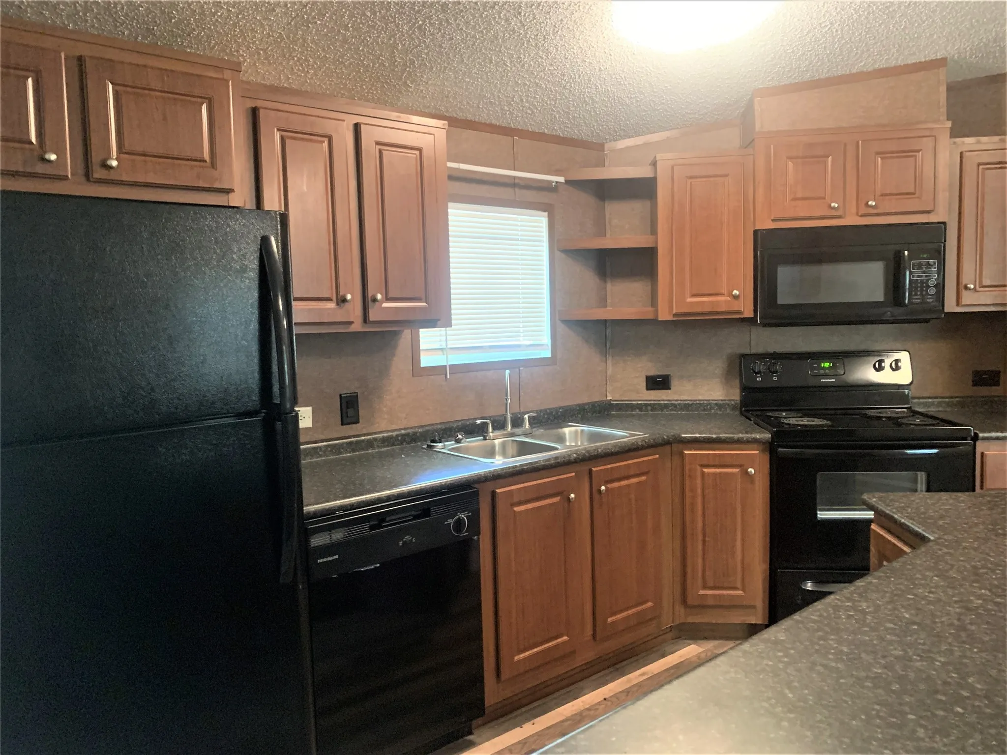 Mobile Home For Sale in Tarrant County , 1652 Sheila Drive, Pelican Bay, Texas 76020, 3 Bedroom, 2 Bathroom, Garage spaces, 1,216 Sqft, built in 2018, mls#21368477, Real Estate Agent in Pelican Bay, Homes For Sale in Tarrant county, Homes For Sale in Pelican Bay, Realtor in Pelican Bay Texas, Real Estate Brokerage Independent Realty Texas, Luminita Cordes Realtor