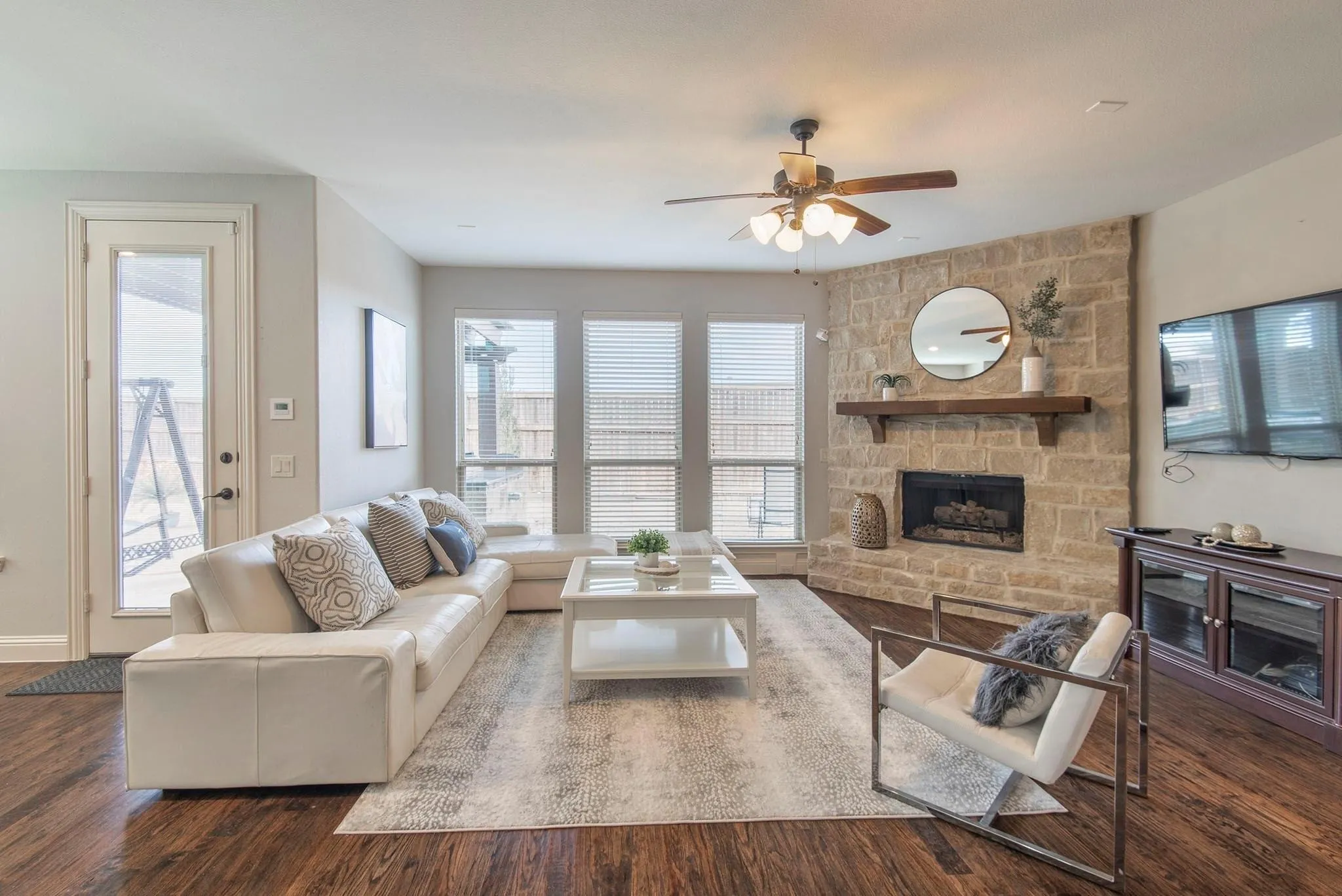 Single Family Residence For Sale in Collin County , 10205 Savoy Drive, Plano, Texas 75025, 5 Bedroom, 5 Bathroom, 2 Garage spaces, 3,758 Sqft, built in 2013, mls#21368437, Real Estate Agent in Plano, Homes For Sale in Collin county, Homes For Sale in Plano, Realtor in Plano Texas, Real Estate Brokerage Independent Realty Texas, Luminita Cordes Realtor