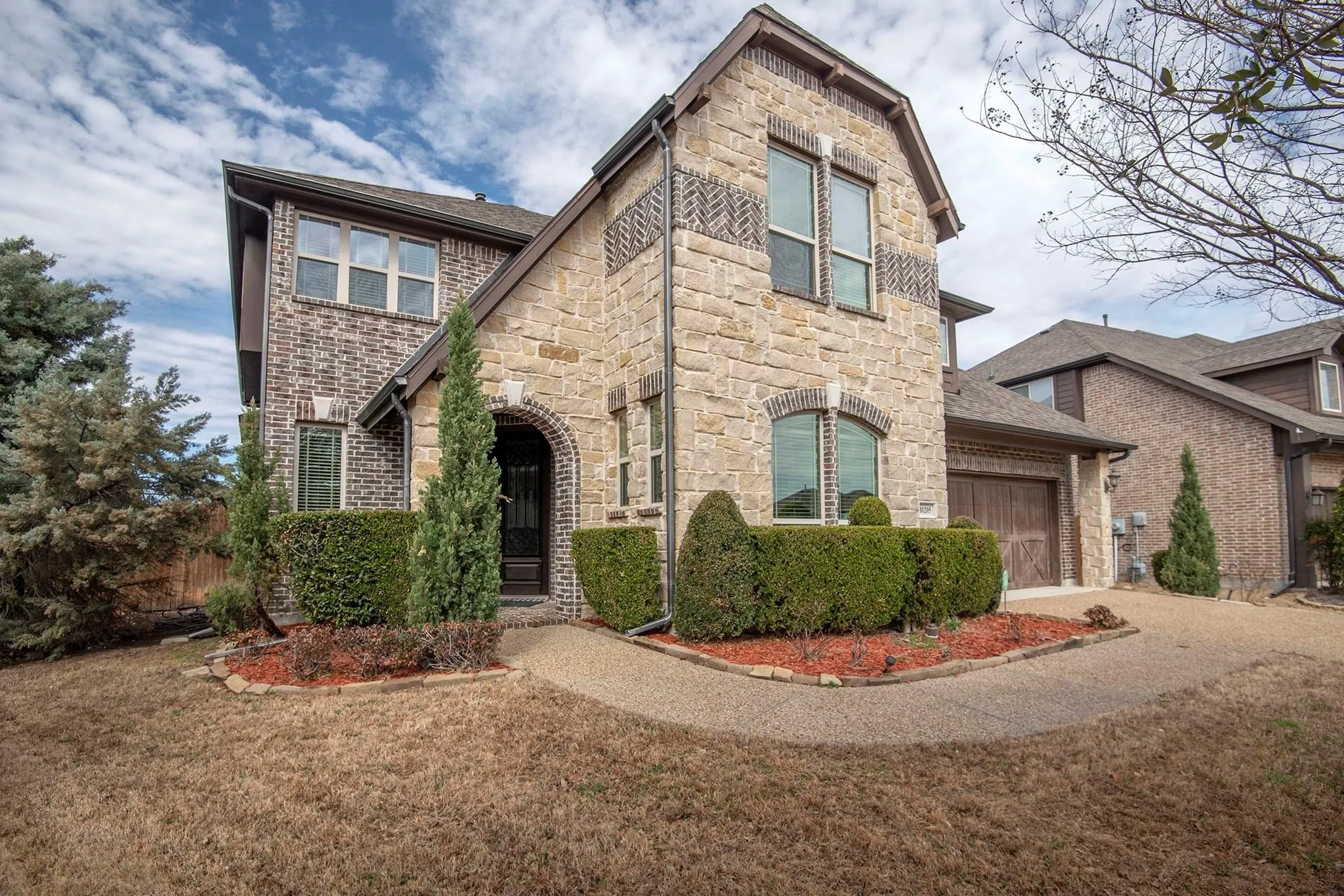 Single Family Residence For Sale in Collin County , 10205 Savoy Drive, Plano, Texas 75025, 5 Bedroom, 5 Bathroom, 2 Garage spaces, 3,758 Sqft, built in 2013, mls#21368437, Real Estate Agent in Plano, Homes For Sale in Collin county, Homes For Sale in Plano, Realtor in Plano Texas, Real Estate Brokerage Independent Realty Texas, Luminita Cordes Realtor