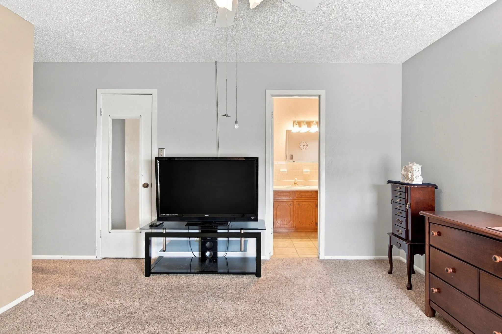 Single Family Residence For Sale in Hood County , 504 Panama Court, Granbury, Texas 76048, 3 Bedroom, 2 Bathroom, 2 Garage spaces, 1,664 Sqft, built in 1976, mls#21368482, Real Estate Agent in Granbury, Homes For Sale in Hood county, Homes For Sale in Granbury, Realtor in Granbury Texas, Real Estate Brokerage Independent Realty Texas, Luminita Cordes Realtor
