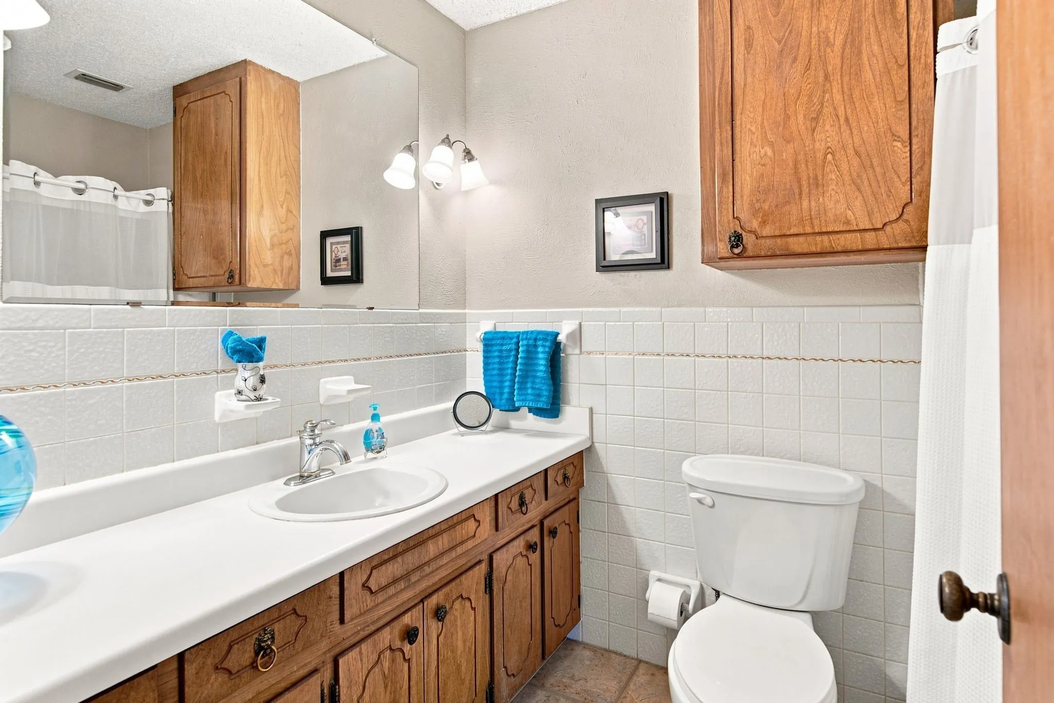 Single Family Residence For Sale in Hood County , 504 Panama Court, Granbury, Texas 76048, 3 Bedroom, 2 Bathroom, 2 Garage spaces, 1,664 Sqft, built in 1976, mls#21368482, Real Estate Agent in Granbury, Homes For Sale in Hood county, Homes For Sale in Granbury, Realtor in Granbury Texas, Real Estate Brokerage Independent Realty Texas, Luminita Cordes Realtor