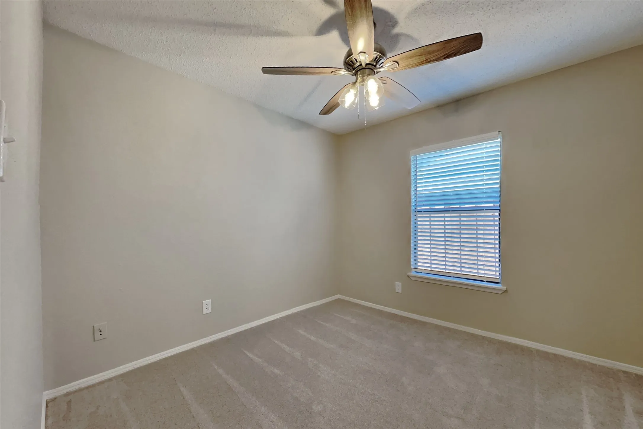 Single Family Residence For Rent in Denton County , 4141 Malone Avenue, The Colony, Texas 75056, 3 Bedroom, 2 Bathroom, 2 Garage spaces, 1,276 Sqft, built in 1986, mls#21368483, Real Estate Agent in The Colony, Homes For Rent in Denton county, Homes For Rent in The Colony, Realtor in The Colony Texas, Real Estate Brokerage Independent Realty Texas, Luminita Cordes Realtor