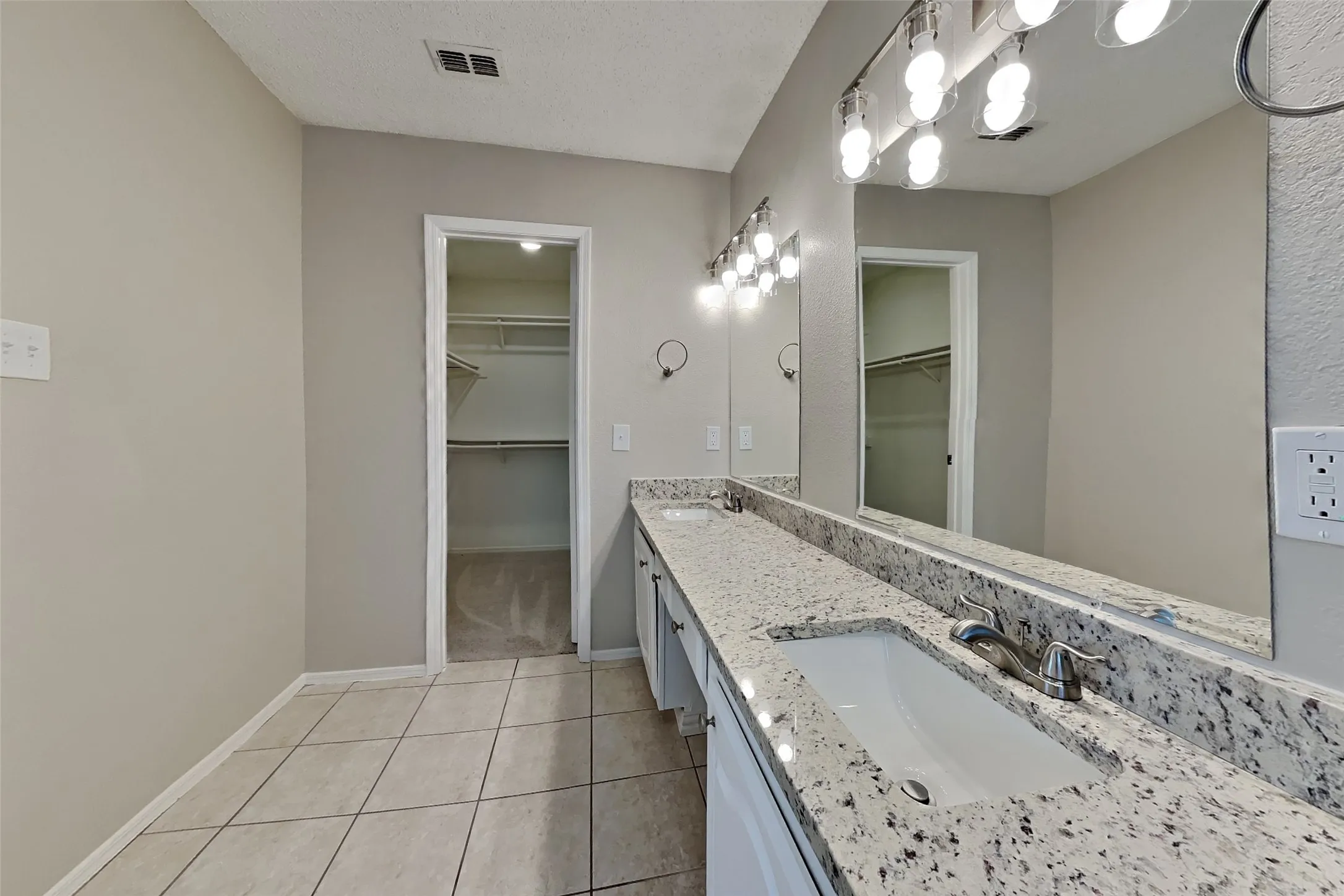 Single Family Residence For Rent in Denton County , 4141 Malone Avenue, The Colony, Texas 75056, 3 Bedroom, 2 Bathroom, 2 Garage spaces, 1,276 Sqft, built in 1986, mls#21368483, Real Estate Agent in The Colony, Homes For Rent in Denton county, Homes For Rent in The Colony, Realtor in The Colony Texas, Real Estate Brokerage Independent Realty Texas, Luminita Cordes Realtor