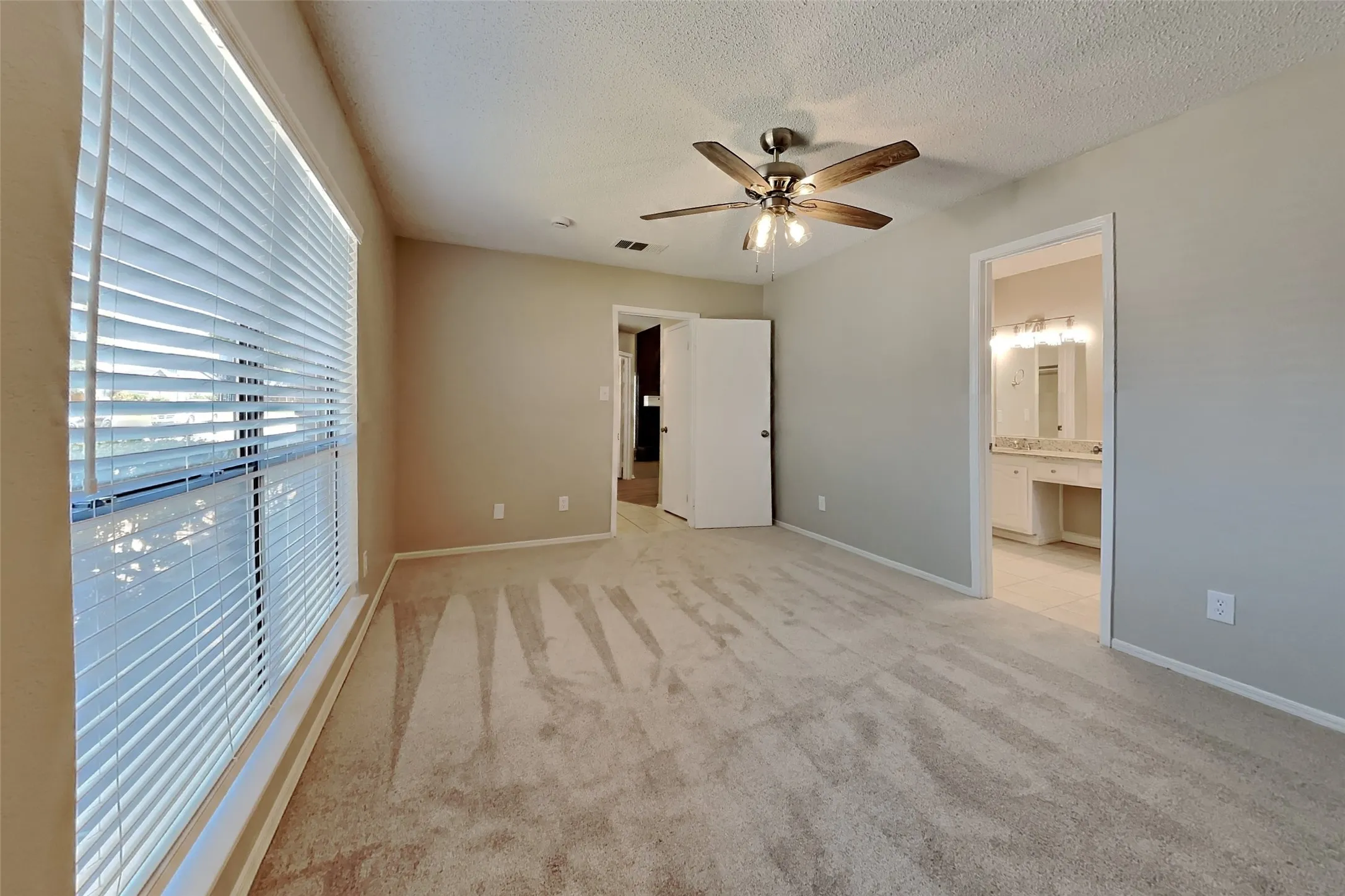 Single Family Residence For Rent in Denton County , 4141 Malone Avenue, The Colony, Texas 75056, 3 Bedroom, 2 Bathroom, 2 Garage spaces, 1,276 Sqft, built in 1986, mls#21368483, Real Estate Agent in The Colony, Homes For Rent in Denton county, Homes For Rent in The Colony, Realtor in The Colony Texas, Real Estate Brokerage Independent Realty Texas, Luminita Cordes Realtor