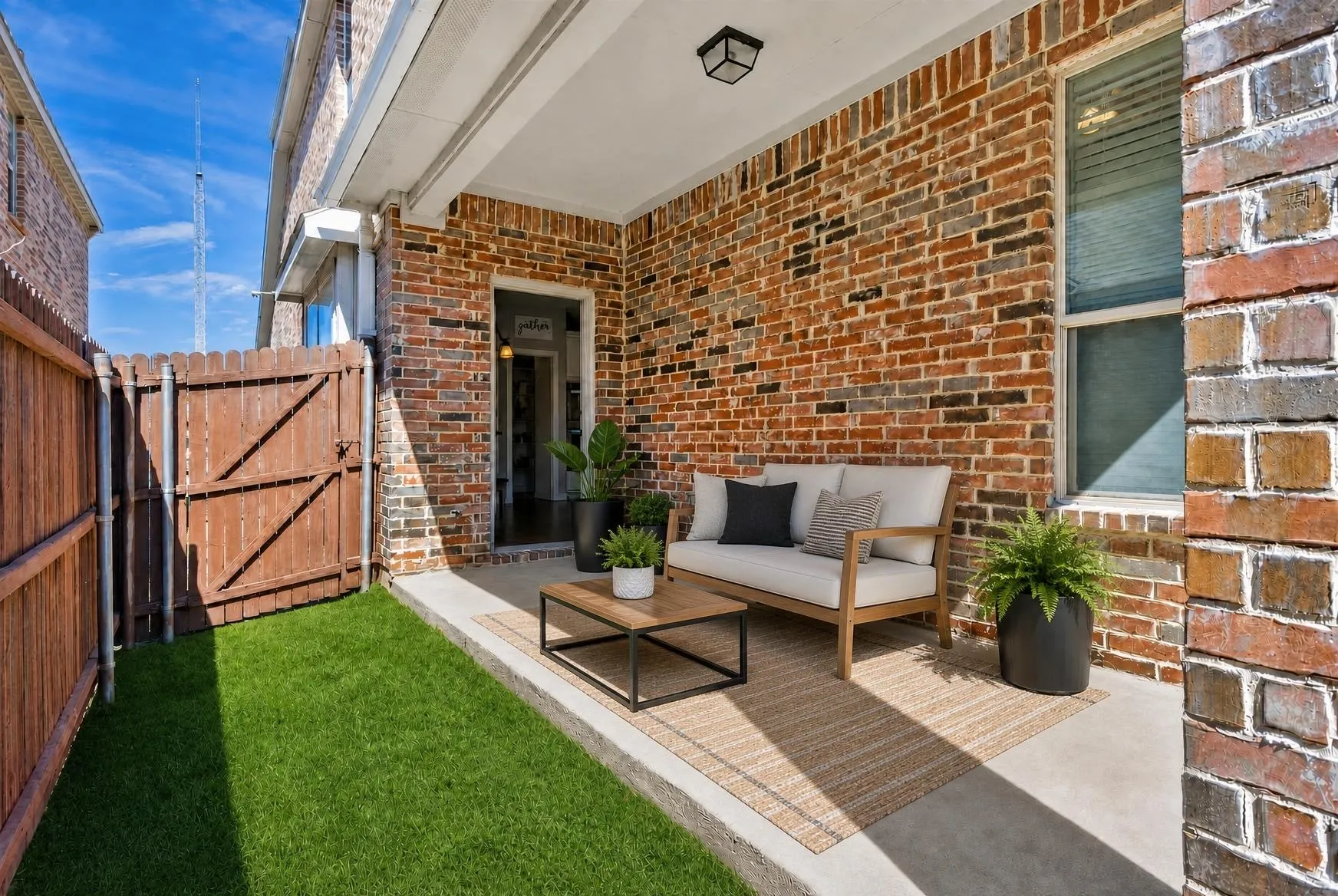 Single Family Residence For Rent in Tarrant County , 928 Albany Drive, Fort Worth, Texas 76131, 4 Bedroom, 3 Bathroom, 2 Garage spaces, 2,605 Sqft, built in 2014, mls#21368460, Real Estate Agent in Fort Worth, Homes For Rent in Tarrant county, Homes For Rent in Fort Worth, Realtor in Fort Worth Texas, Real Estate Brokerage Independent Realty Texas, Luminita Cordes Realtor