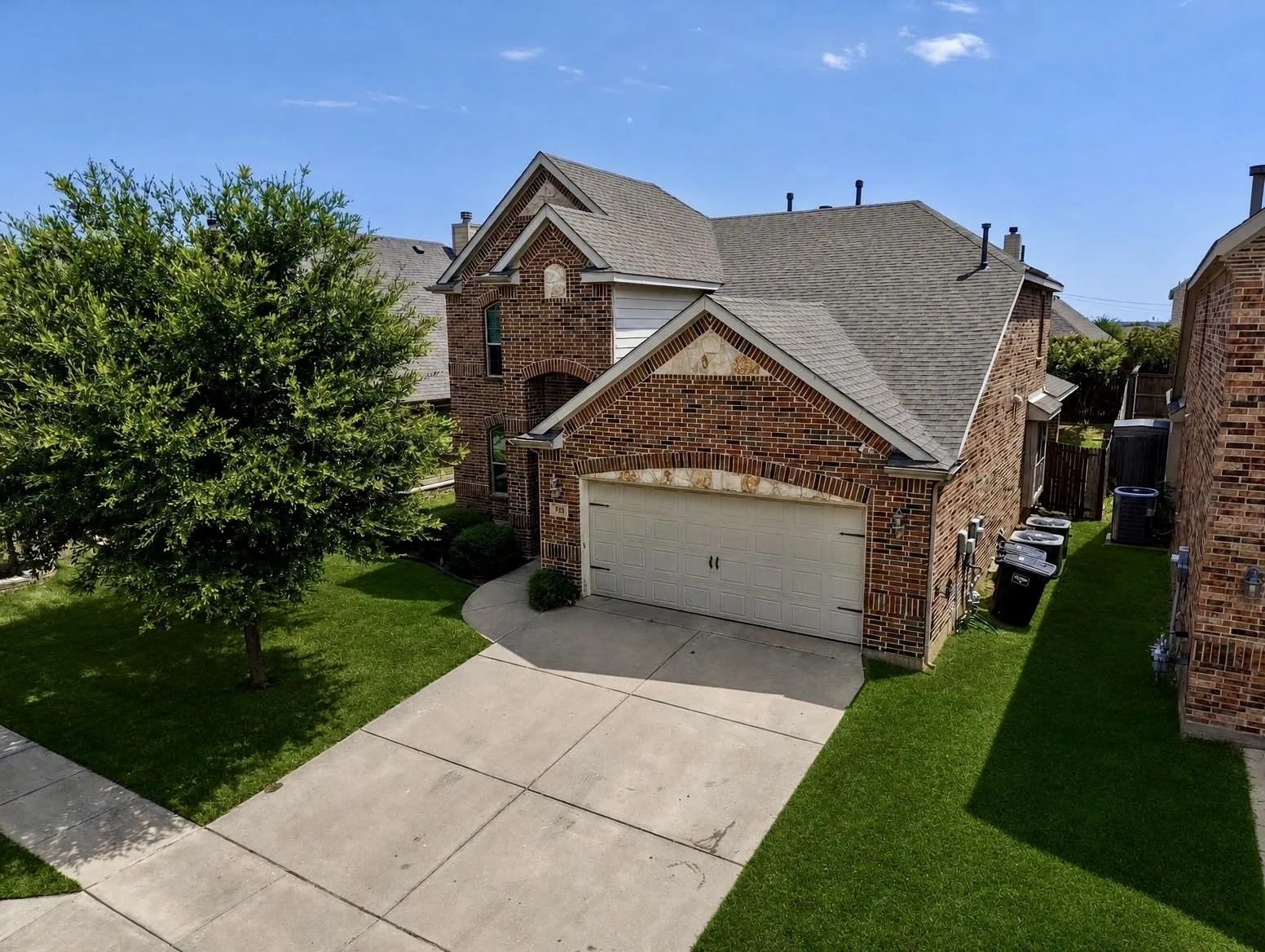 Single Family Residence For Rent in Tarrant County , 928 Albany Drive, Fort Worth, Texas 76131, 4 Bedroom, 3 Bathroom, 2 Garage spaces, 2,605 Sqft, built in 2014, mls#21368460, Real Estate Agent in Fort Worth, Homes For Rent in Tarrant county, Homes For Rent in Fort Worth, Realtor in Fort Worth Texas, Real Estate Brokerage Independent Realty Texas, Luminita Cordes Realtor