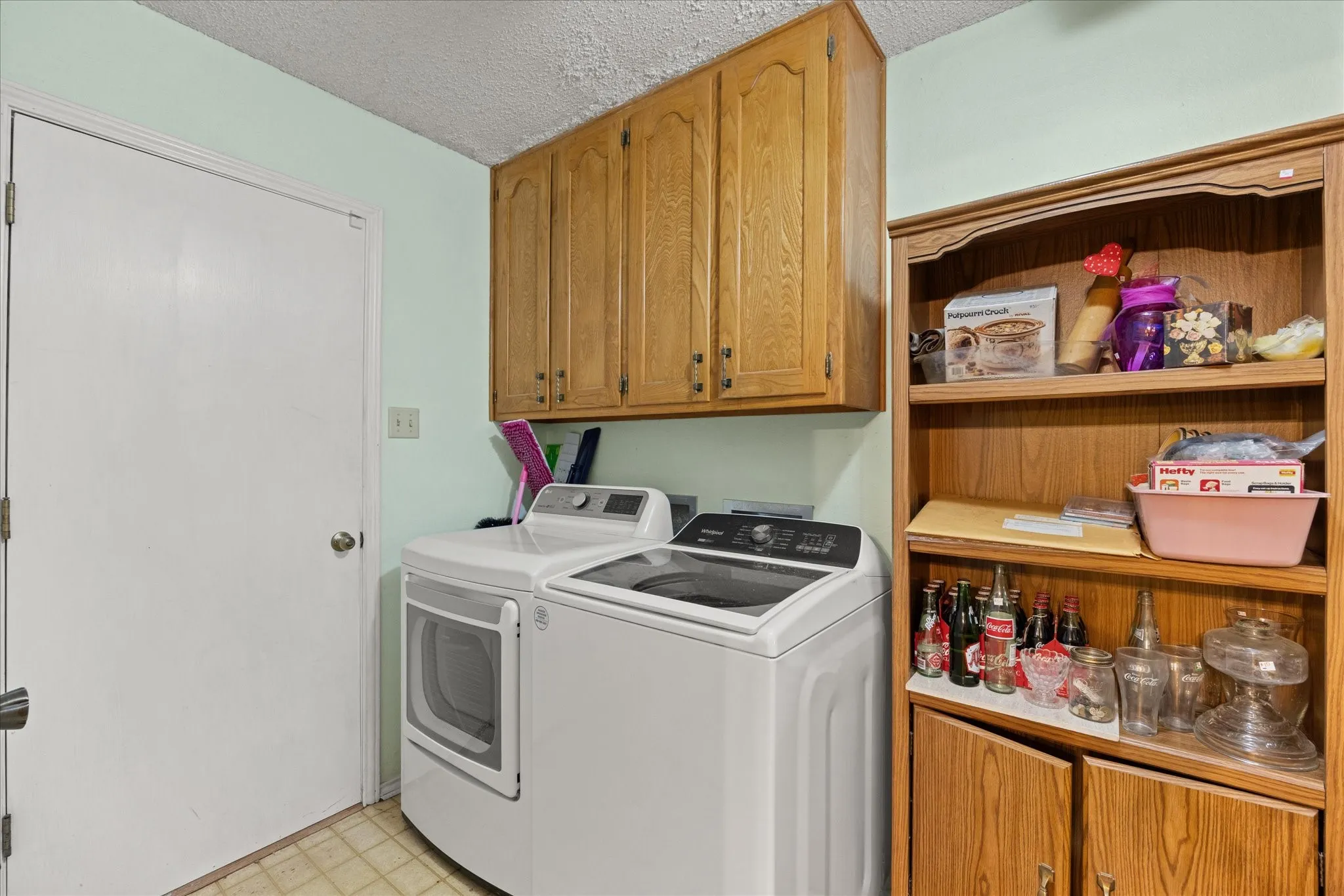 Single Family Residence For Sale in Somervell County , 2952 State Hwy 144, Glen Rose, Texas 76043, 3 Bedroom, 2 Bathroom, 4 Garage spaces, 1,973 Sqft, built in 1979, mls#21280921, Real Estate Agent in Glen Rose, Homes For Sale in Somervell county, Homes For Sale in Glen Rose, Realtor in Glen Rose Texas, Real Estate Brokerage Independent Realty Texas, Luminita Cordes Realtor