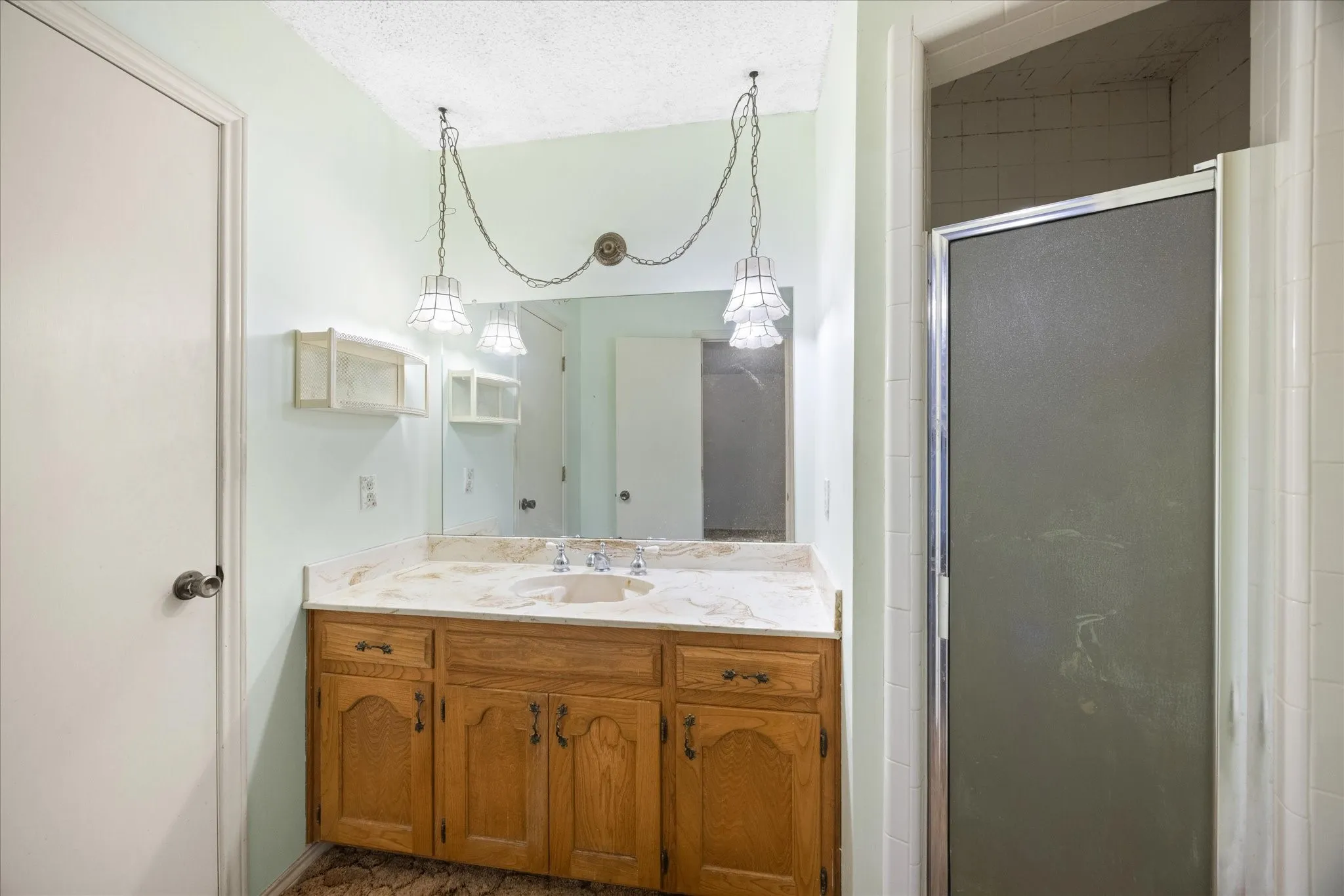 Single Family Residence For Sale in Somervell County , 2952 State Hwy 144, Glen Rose, Texas 76043, 3 Bedroom, 2 Bathroom, 4 Garage spaces, 1,973 Sqft, built in 1979, mls#21280921, Real Estate Agent in Glen Rose, Homes For Sale in Somervell county, Homes For Sale in Glen Rose, Realtor in Glen Rose Texas, Real Estate Brokerage Independent Realty Texas, Luminita Cordes Realtor