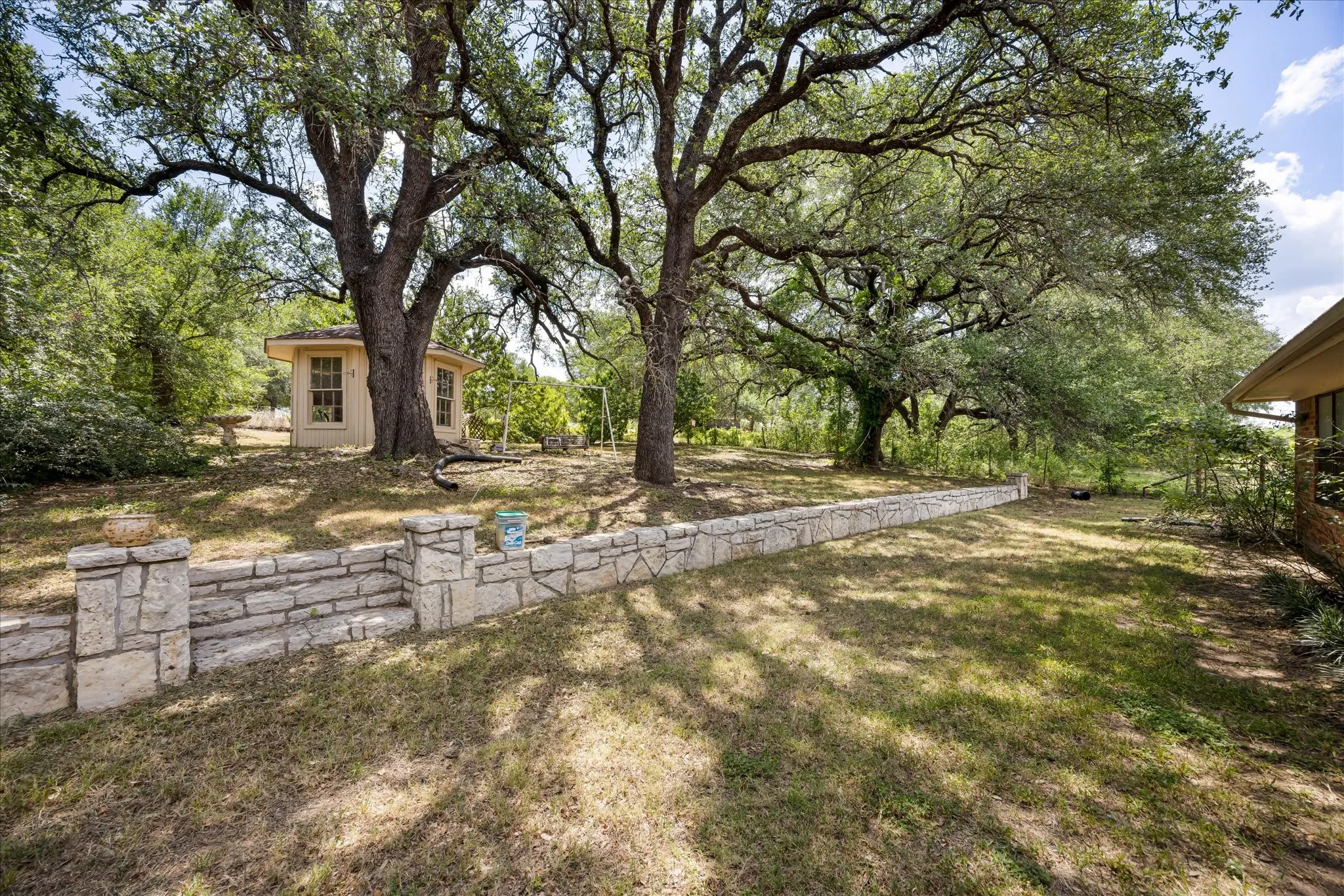 Single Family Residence For Sale in Somervell County , 2952 State Hwy 144, Glen Rose, Texas 76043, 3 Bedroom, 2 Bathroom, 4 Garage spaces, 1,973 Sqft, built in 1979, mls#21280921, Real Estate Agent in Glen Rose, Homes For Sale in Somervell county, Homes For Sale in Glen Rose, Realtor in Glen Rose Texas, Real Estate Brokerage Independent Realty Texas, Luminita Cordes Realtor