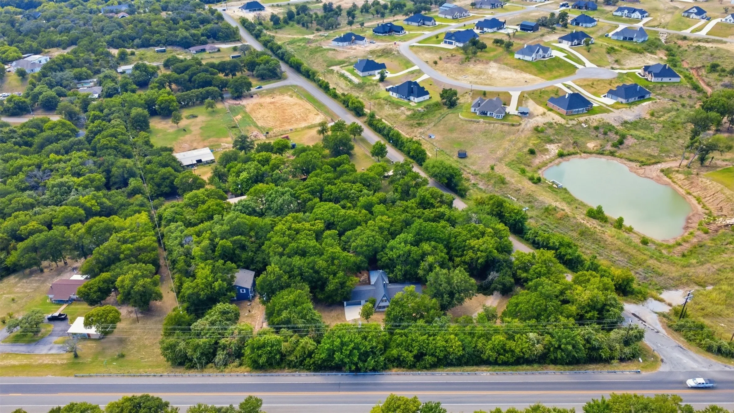 Single Family Residence For Rent in Parker County , 103 #A Calhoun Bend, Azle, Texas 76020, 3 Bedroom, 3 Bathroom, 2 Garage spaces, 1,700 Sqft, built in 1984, mls#21366886, Real Estate Agent in Azle, Homes For Rent in Parker county, Homes For Rent in Azle, Realtor in Azle Texas, Real Estate Brokerage Independent Realty Texas, Luminita Cordes Realtor