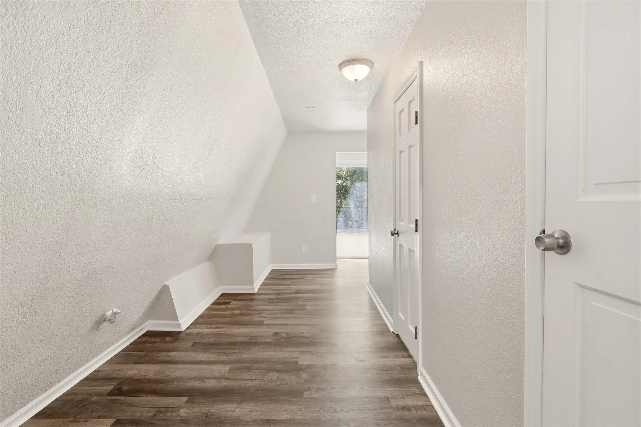 Single Family Residence For Rent in Parker County , 103 #A Calhoun Bend, Azle, Texas 76020, 3 Bedroom, 3 Bathroom, 2 Garage spaces, 1,700 Sqft, built in 1984, mls#21366886, Real Estate Agent in Azle, Homes For Rent in Parker county, Homes For Rent in Azle, Realtor in Azle Texas, Real Estate Brokerage Independent Realty Texas, Luminita Cordes Realtor