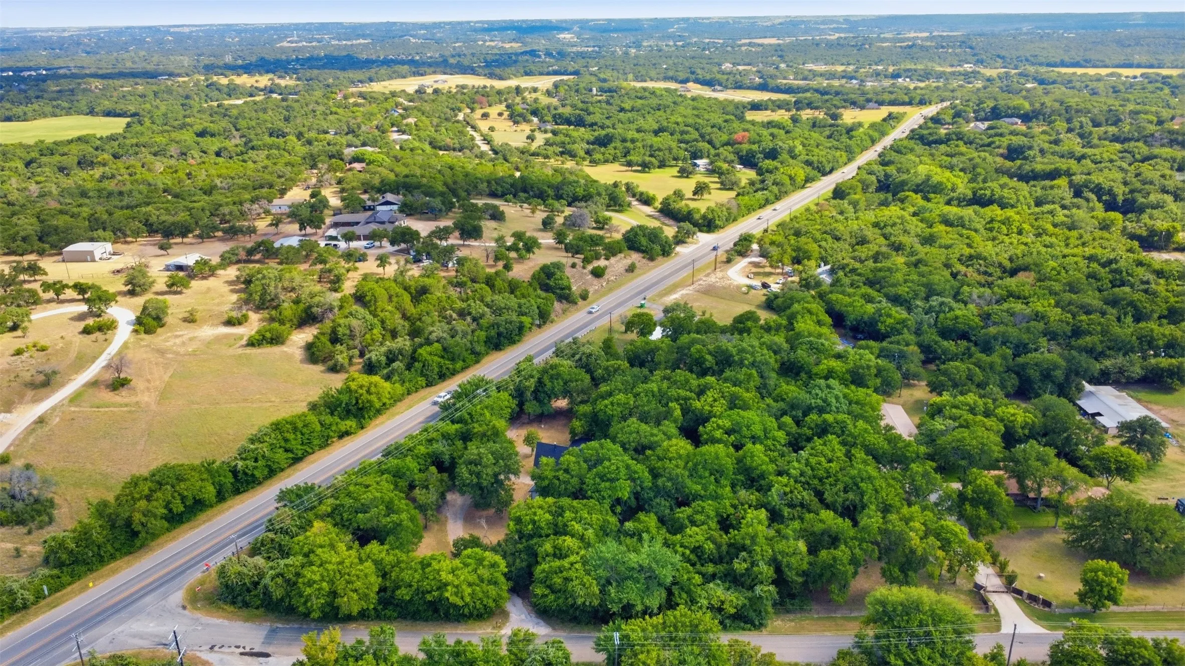 Single Family Residence For Rent in Parker County , 103 #A Calhoun Bend, Azle, Texas 76020, 3 Bedroom, 3 Bathroom, 2 Garage spaces, 1,700 Sqft, built in 1984, mls#21366886, Real Estate Agent in Azle, Homes For Rent in Parker county, Homes For Rent in Azle, Realtor in Azle Texas, Real Estate Brokerage Independent Realty Texas, Luminita Cordes Realtor