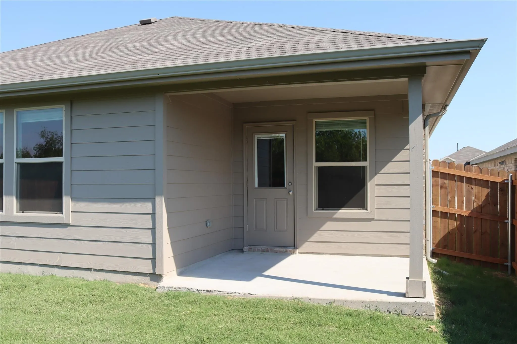 Single Family Residence For Rent in Tarrant County , 4177 Crooked Bend Drive, Fort Worth, Texas 76036, 4 Bedroom, 2 Bathroom, 2 Garage spaces, 1,649 Sqft, built in 2024, mls#21368499, Real Estate Agent in Fort Worth, Homes For Rent in Tarrant county, Homes For Rent in Fort Worth, Realtor in Fort Worth Texas, Real Estate Brokerage Independent Realty Texas, Luminita Cordes Realtor