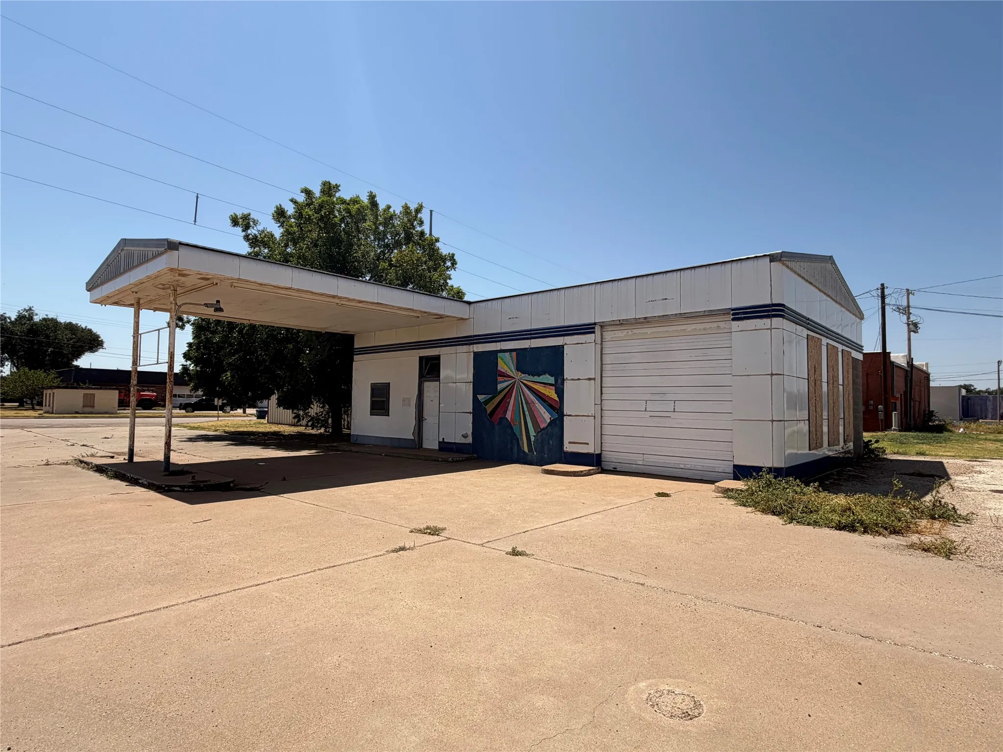Office For Sale in Knox County , 221 N Birch Avenue, Munday, Texas 76380, 0, 0, Garage spaces, 0 Sqft, built in 1970, mls#21368490, Real Estate Agent in Munday, Homes For Sale in Knox county, Homes For Sale in Munday, Realtor in Munday Texas, Real Estate Brokerage Independent Realty Texas, Luminita Cordes Realtor