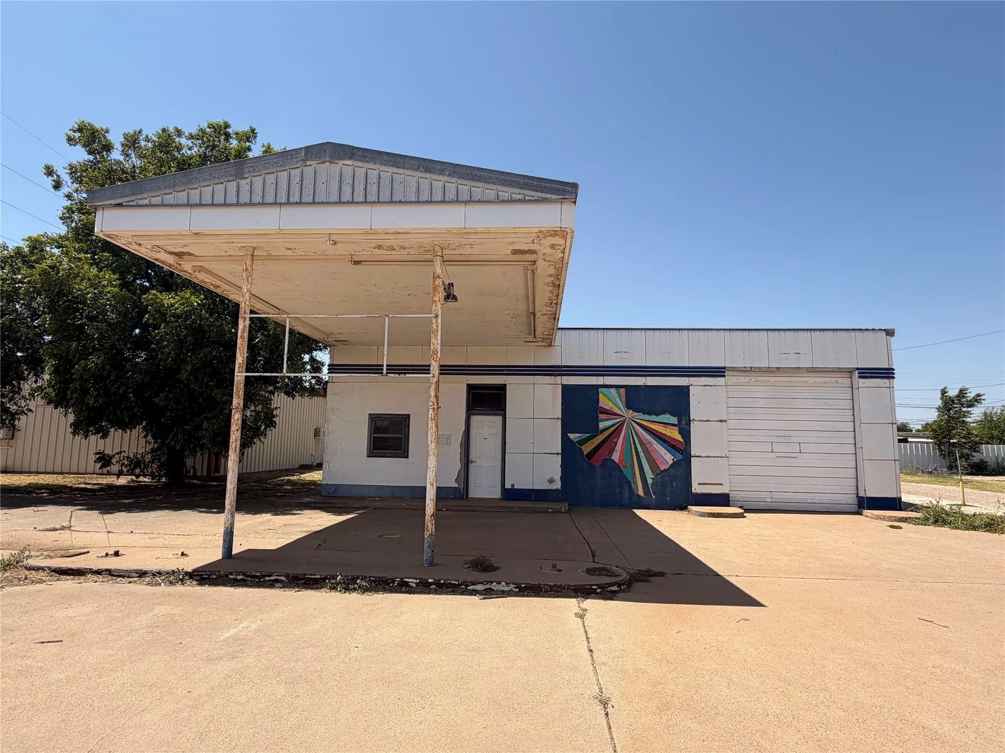 Office For Sale in Knox County , 221 N Birch Avenue, Munday, Texas 76380, 0, 0, Garage spaces, 0 Sqft, built in 1970, mls#21368490, Real Estate Agent in Munday, Homes For Sale in Knox county, Homes For Sale in Munday, Realtor in Munday Texas, Real Estate Brokerage Independent Realty Texas, Luminita Cordes Realtor