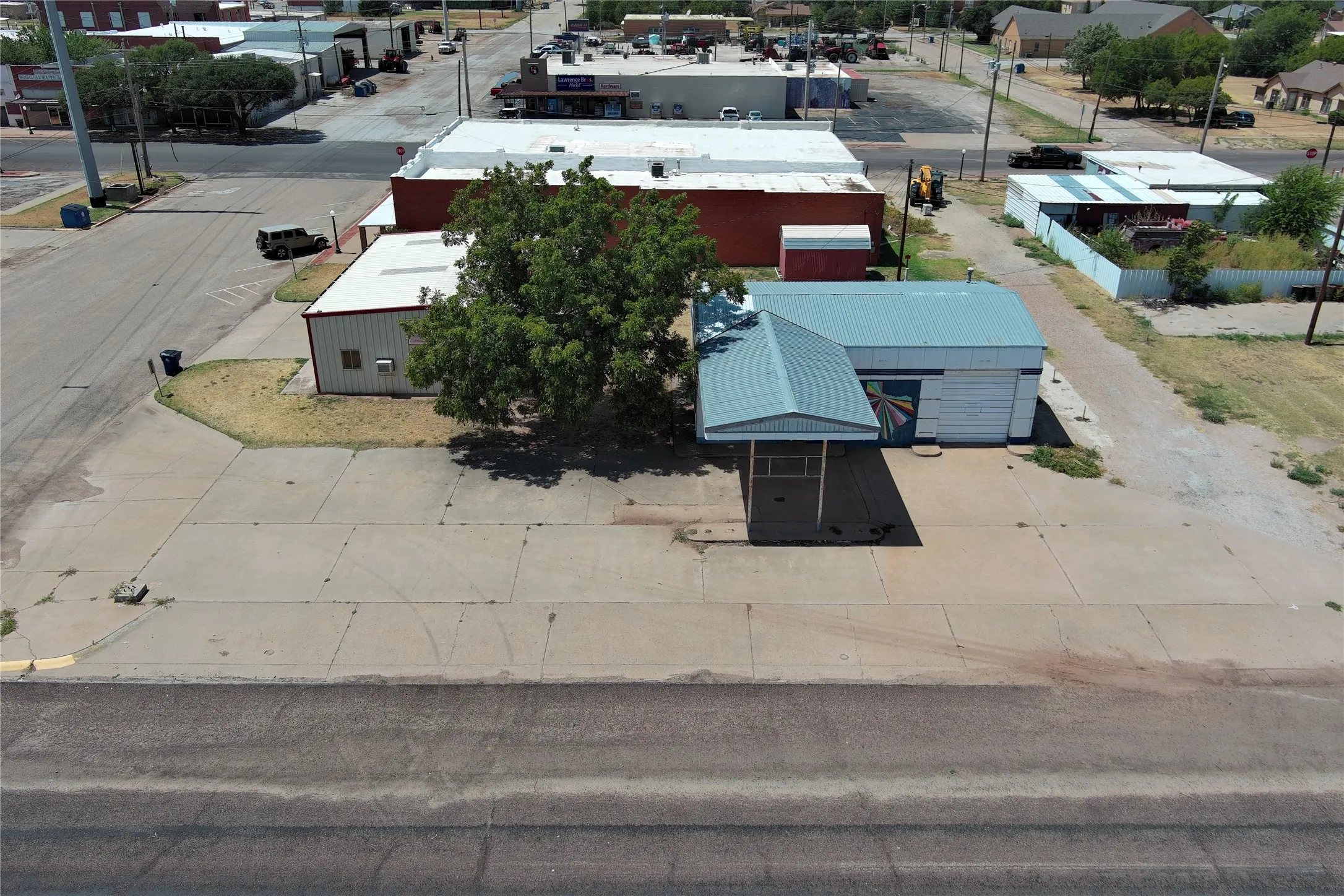 Office For Sale in Knox County , 221 N Birch Avenue, Munday, Texas 76380, 0, 0, Garage spaces, 0 Sqft, built in 1970, mls#21368490, Real Estate Agent in Munday, Homes For Sale in Knox county, Homes For Sale in Munday, Realtor in Munday Texas, Real Estate Brokerage Independent Realty Texas, Luminita Cordes Realtor