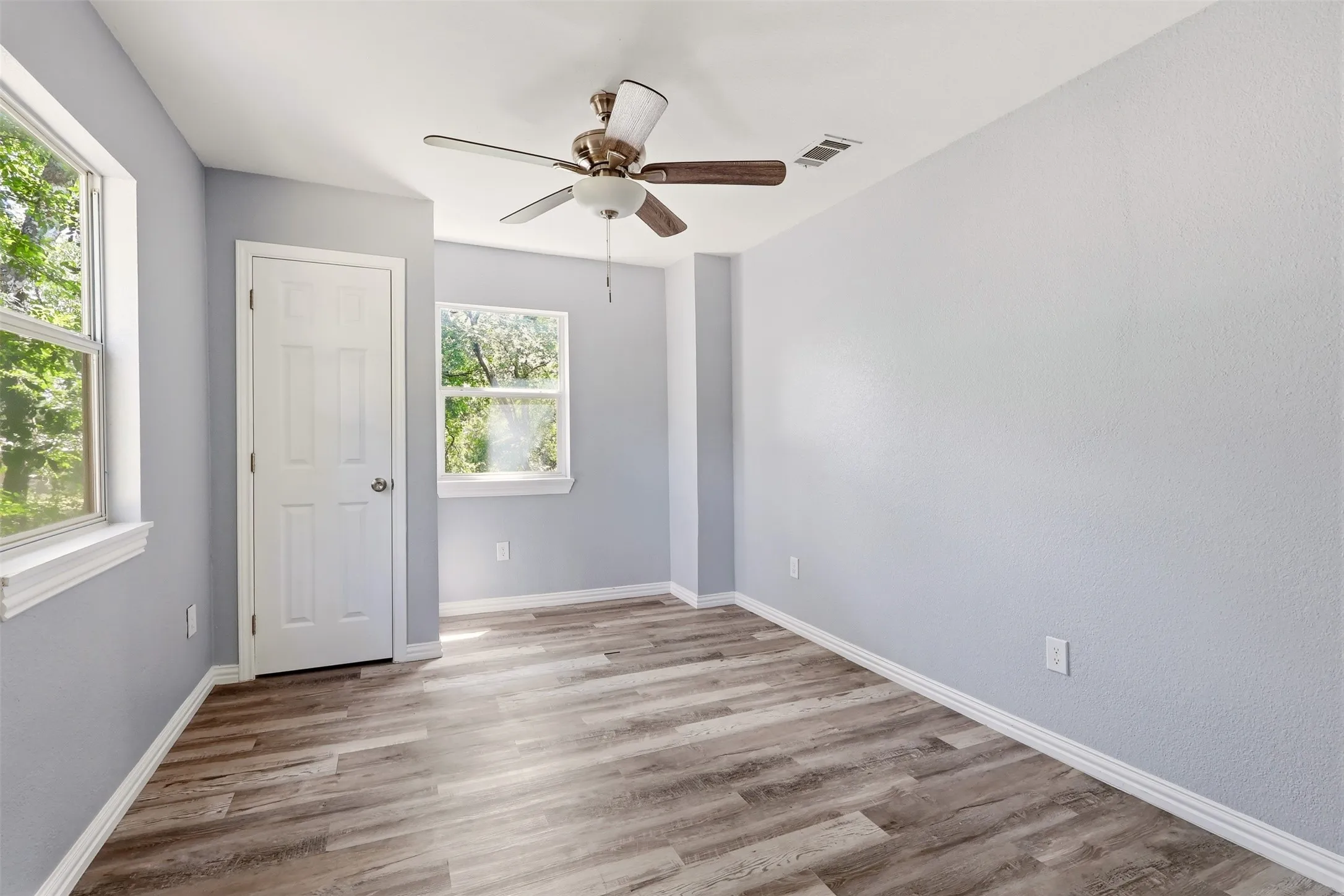 Single Family Residence For Rent in Parker County , 103 #B Calhoun Bend, Azle, Texas 76020, 3 Bedroom, 3 Bathroom, Garage spaces, 1,680 Sqft, built in 1984, mls#21368507, Real Estate Agent in Azle, Homes For Rent in Parker county, Homes For Rent in Azle, Realtor in Azle Texas, Real Estate Brokerage Independent Realty Texas, Luminita Cordes Realtor