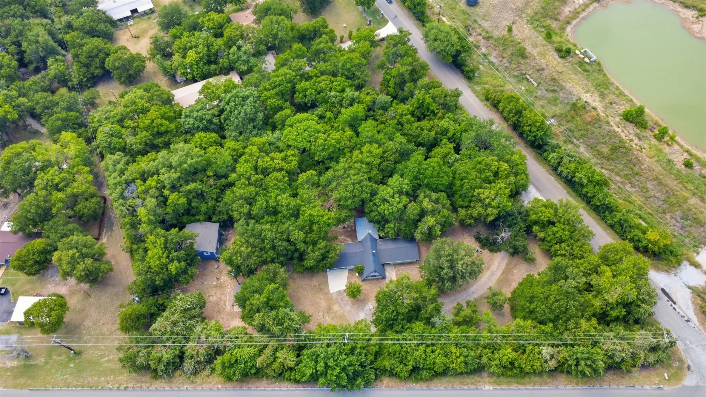 Single Family Residence For Rent in Parker County , 103 #B Calhoun Bend, Azle, Texas 76020, 3 Bedroom, 3 Bathroom, Garage spaces, 1,680 Sqft, built in 1984, mls#21368507, Real Estate Agent in Azle, Homes For Rent in Parker county, Homes For Rent in Azle, Realtor in Azle Texas, Real Estate Brokerage Independent Realty Texas, Luminita Cordes Realtor