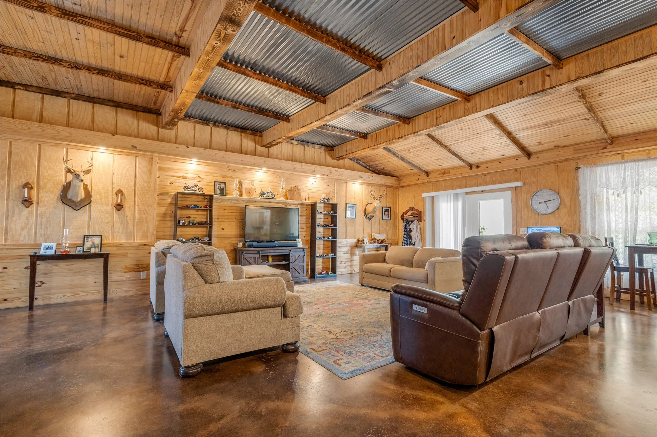 Single Family Residence For Sale in Wood County , 127 Mohican, Quitman, Texas 75783, 2 Bedroom, 2 Bathroom, Garage spaces, 1,840 Sqft, built in 2022, mls#21368488, Real Estate Agent in Quitman, Homes For Sale in Wood county, Homes For Sale in Quitman, Realtor in Quitman Texas, Real Estate Brokerage Independent Realty Texas, Luminita Cordes Realtor