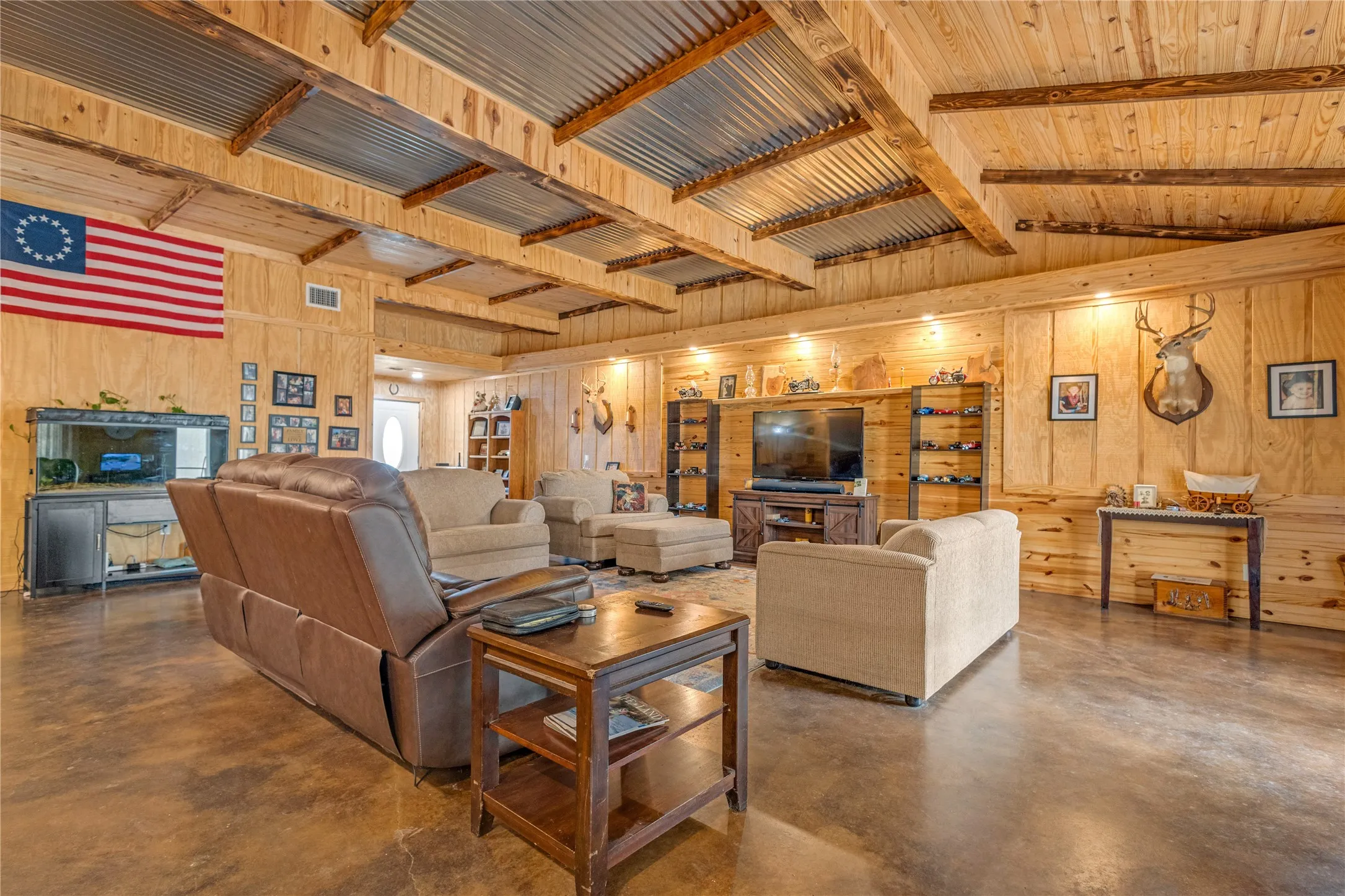 Single Family Residence For Sale in Wood County , 127 Mohican, Quitman, Texas 75783, 2 Bedroom, 2 Bathroom, Garage spaces, 1,840 Sqft, built in 2022, mls#21368488, Real Estate Agent in Quitman, Homes For Sale in Wood county, Homes For Sale in Quitman, Realtor in Quitman Texas, Real Estate Brokerage Independent Realty Texas, Luminita Cordes Realtor