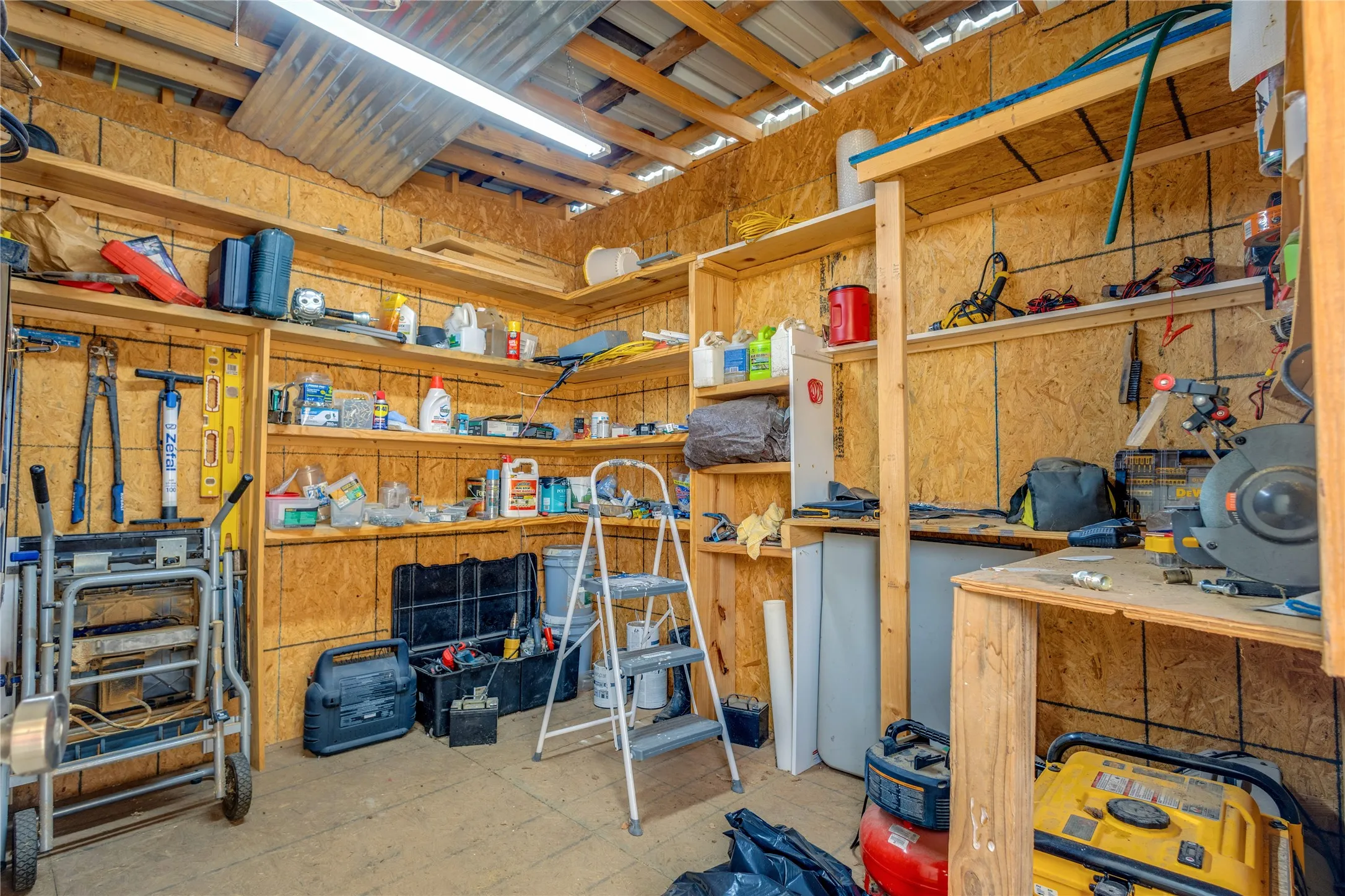 Single Family Residence For Sale in Wood County , 127 Mohican, Quitman, Texas 75783, 2 Bedroom, 2 Bathroom, Garage spaces, 1,840 Sqft, built in 2022, mls#21368488, Real Estate Agent in Quitman, Homes For Sale in Wood county, Homes For Sale in Quitman, Realtor in Quitman Texas, Real Estate Brokerage Independent Realty Texas, Luminita Cordes Realtor