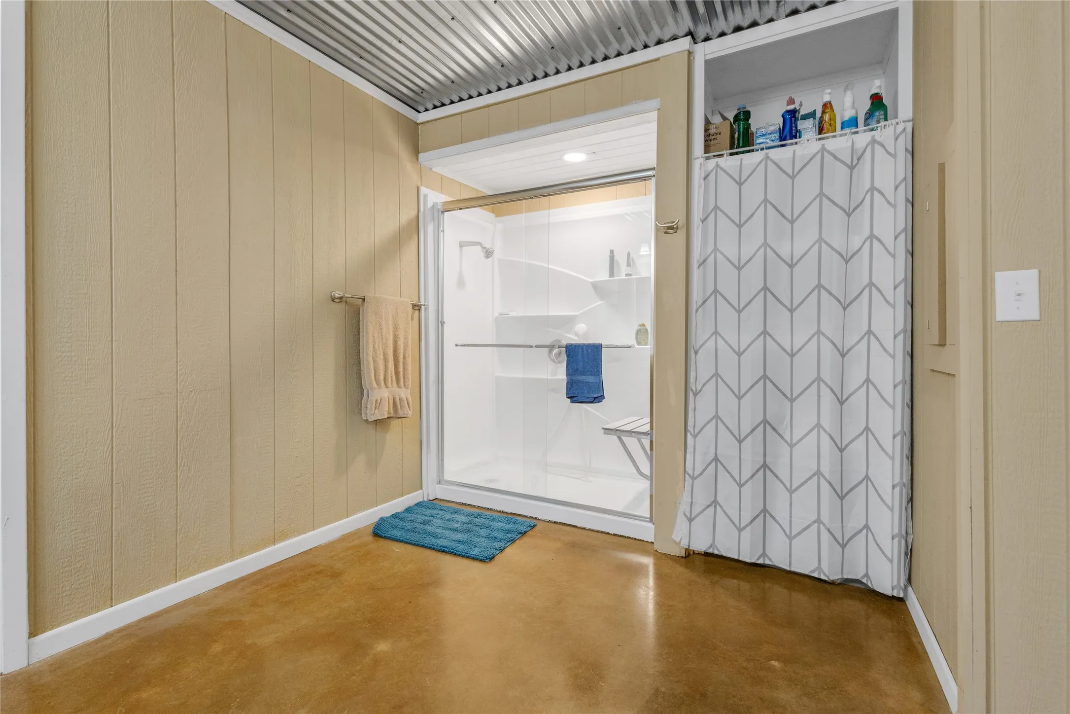 Single Family Residence For Sale in Wood County , 127 Mohican, Quitman, Texas 75783, 2 Bedroom, 2 Bathroom, Garage spaces, 1,840 Sqft, built in 2022, mls#21368488, Real Estate Agent in Quitman, Homes For Sale in Wood county, Homes For Sale in Quitman, Realtor in Quitman Texas, Real Estate Brokerage Independent Realty Texas, Luminita Cordes Realtor