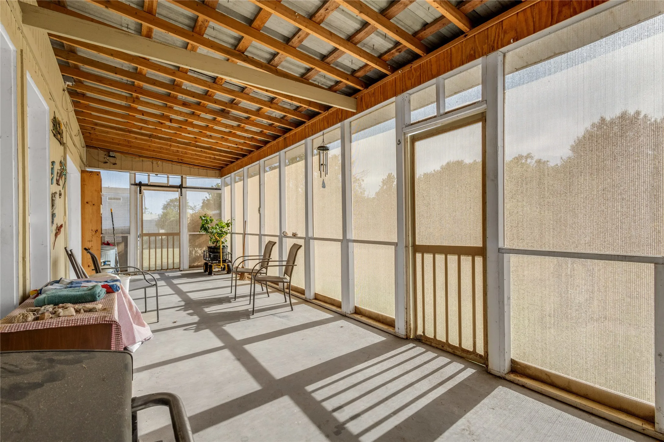 Single Family Residence For Sale in Wood County , 127 Mohican, Quitman, Texas 75783, 2 Bedroom, 2 Bathroom, Garage spaces, 1,840 Sqft, built in 2022, mls#21368488, Real Estate Agent in Quitman, Homes For Sale in Wood county, Homes For Sale in Quitman, Realtor in Quitman Texas, Real Estate Brokerage Independent Realty Texas, Luminita Cordes Realtor