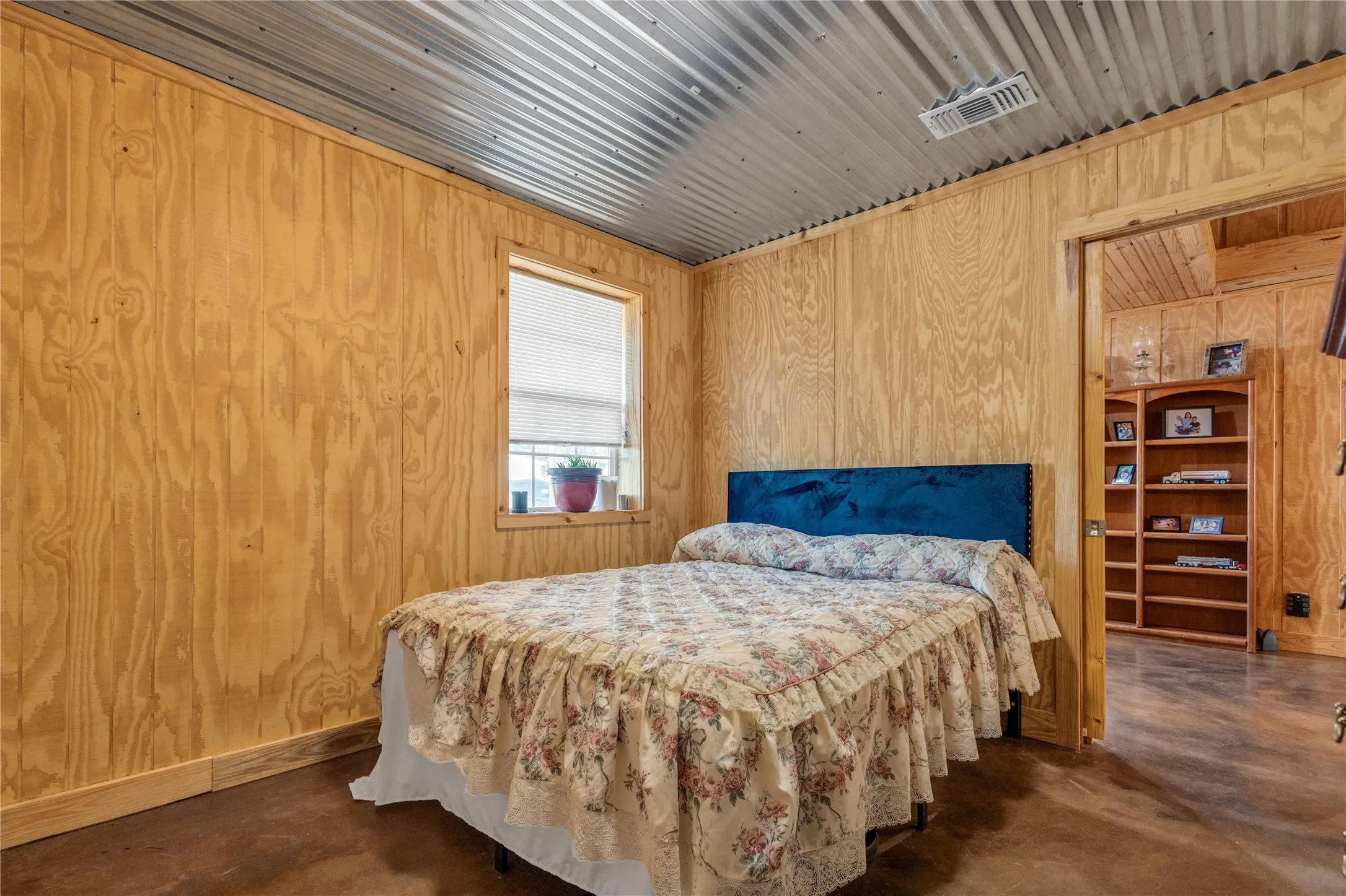 Single Family Residence For Sale in Wood County , 127 Mohican, Quitman, Texas 75783, 2 Bedroom, 2 Bathroom, Garage spaces, 1,840 Sqft, built in 2022, mls#21368488, Real Estate Agent in Quitman, Homes For Sale in Wood county, Homes For Sale in Quitman, Realtor in Quitman Texas, Real Estate Brokerage Independent Realty Texas, Luminita Cordes Realtor