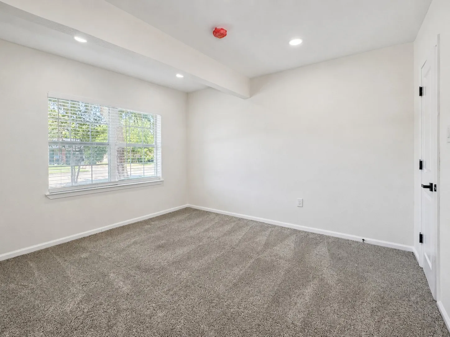 Single Family Residence For Sale in Dallas County , 1842 Delmar Drive, Garland, Texas 75040, 4 Bedroom, 3 Bathroom, 1 Garage spaces, 1,715 Sqft, built in 1955, mls#21367736, Real Estate Agent in Garland, Homes For Sale in Dallas county, Homes For Sale in Garland, Realtor in Garland Texas, Real Estate Brokerage Independent Realty Texas, Luminita Cordes Realtor