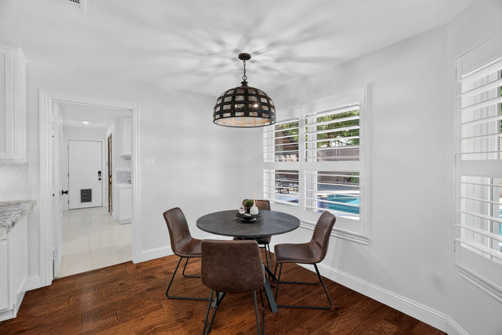 Single Family Residence For Sale in Denton County , 2625 Briar Patch Lane, Flower Mound, Texas 75022, 4 Bedroom, 3 Bathroom, 2 Garage spaces, 2,908 Sqft, built in 1990, mls#21366122, Real Estate Agent in Flower Mound, Homes For Sale in Denton county, Homes For Sale in Flower Mound, Realtor in Flower Mound Texas, Real Estate Brokerage Independent Realty Texas, Luminita Cordes Realtor