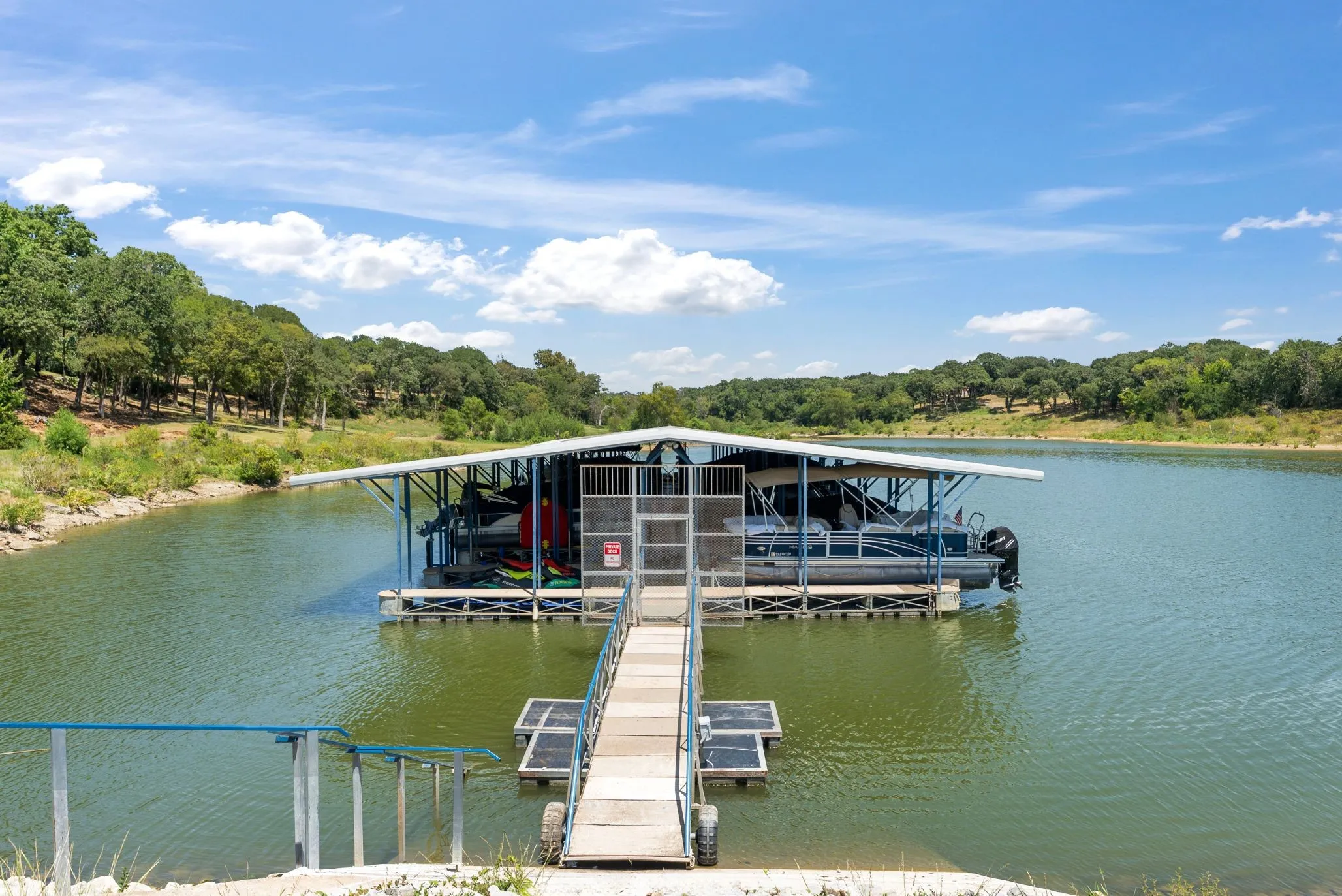 Single Family Residence For Sale in Denton County , 2625 Briar Patch Lane, Flower Mound, Texas 75022, 4 Bedroom, 3 Bathroom, 2 Garage spaces, 2,908 Sqft, built in 1990, mls#21366122, Real Estate Agent in Flower Mound, Homes For Sale in Denton county, Homes For Sale in Flower Mound, Realtor in Flower Mound Texas, Real Estate Brokerage Independent Realty Texas, Luminita Cordes Realtor