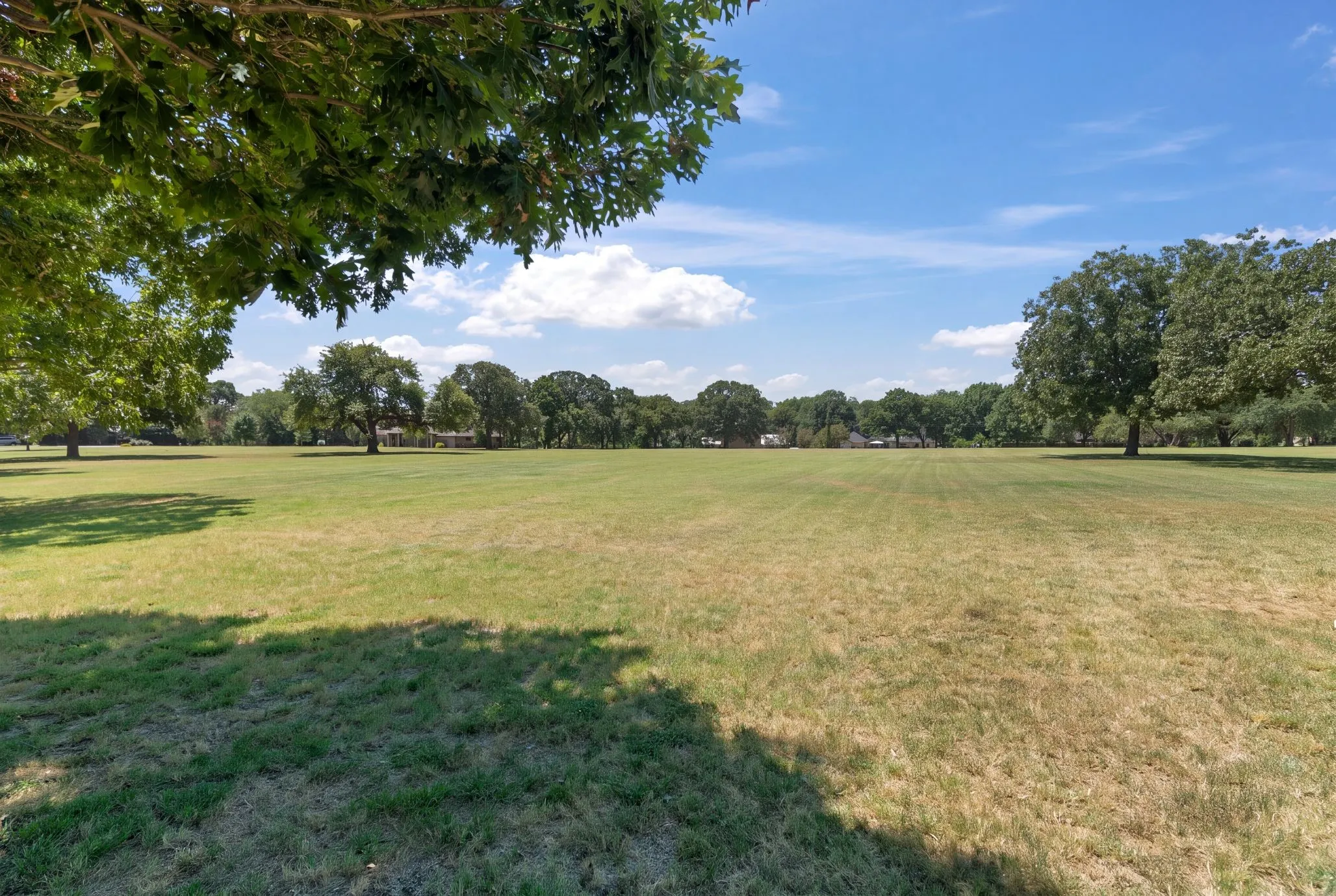 Single Family Residence For Sale in Denton County , 2625 Briar Patch Lane, Flower Mound, Texas 75022, 4 Bedroom, 3 Bathroom, 2 Garage spaces, 2,908 Sqft, built in 1990, mls#21366122, Real Estate Agent in Flower Mound, Homes For Sale in Denton county, Homes For Sale in Flower Mound, Realtor in Flower Mound Texas, Real Estate Brokerage Independent Realty Texas, Luminita Cordes Realtor