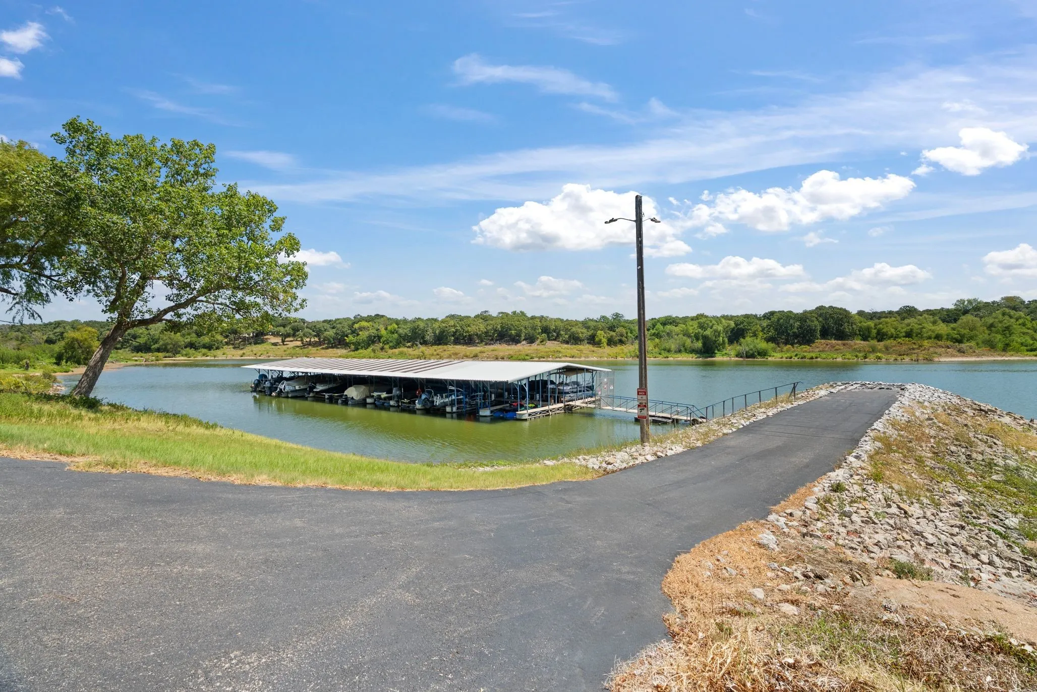 Single Family Residence For Sale in Denton County , 2625 Briar Patch Lane, Flower Mound, Texas 75022, 4 Bedroom, 3 Bathroom, 2 Garage spaces, 2,908 Sqft, built in 1990, mls#21366122, Real Estate Agent in Flower Mound, Homes For Sale in Denton county, Homes For Sale in Flower Mound, Realtor in Flower Mound Texas, Real Estate Brokerage Independent Realty Texas, Luminita Cordes Realtor