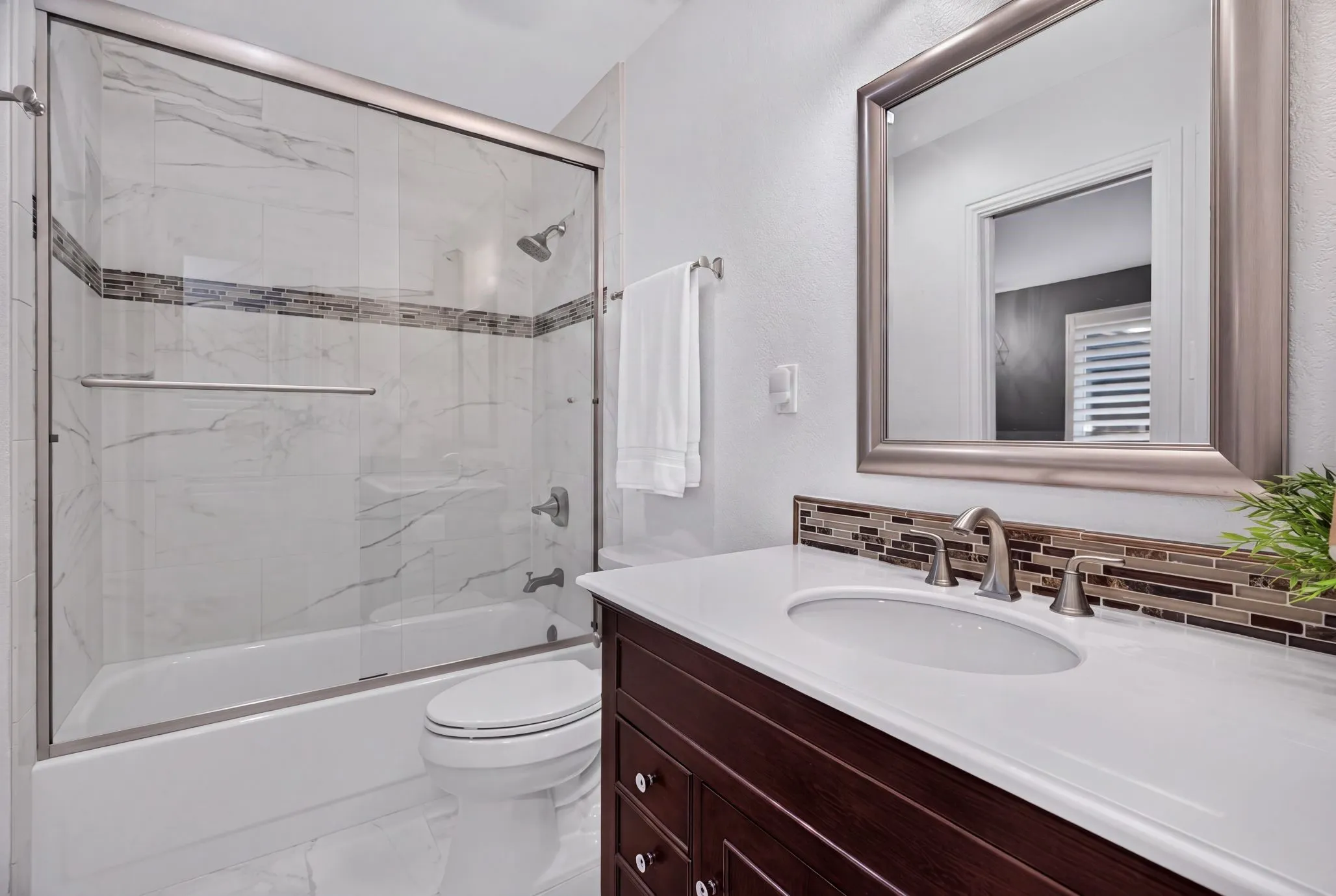 Single Family Residence For Sale in Denton County , 2625 Briar Patch Lane, Flower Mound, Texas 75022, 4 Bedroom, 3 Bathroom, 2 Garage spaces, 2,908 Sqft, built in 1990, mls#21366122, Real Estate Agent in Flower Mound, Homes For Sale in Denton county, Homes For Sale in Flower Mound, Realtor in Flower Mound Texas, Real Estate Brokerage Independent Realty Texas, Luminita Cordes Realtor
