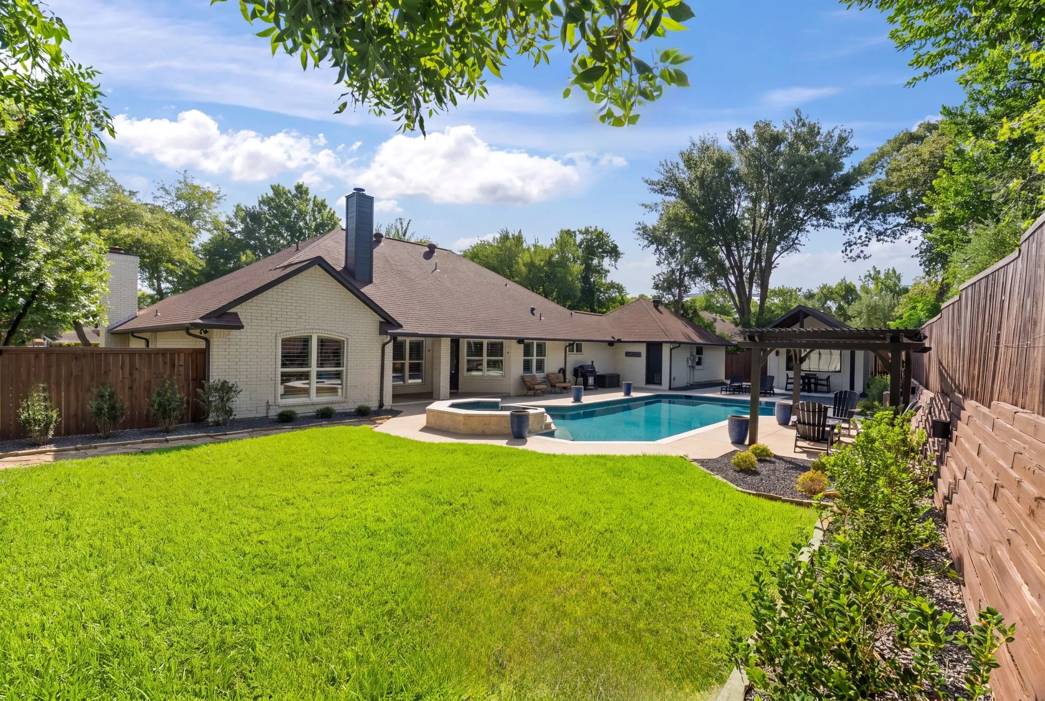 Single Family Residence For Sale in Denton County , 2625 Briar Patch Lane, Flower Mound, Texas 75022, 4 Bedroom, 3 Bathroom, 2 Garage spaces, 2,908 Sqft, built in 1990, mls#21366122, Real Estate Agent in Flower Mound, Homes For Sale in Denton county, Homes For Sale in Flower Mound, Realtor in Flower Mound Texas, Real Estate Brokerage Independent Realty Texas, Luminita Cordes Realtor