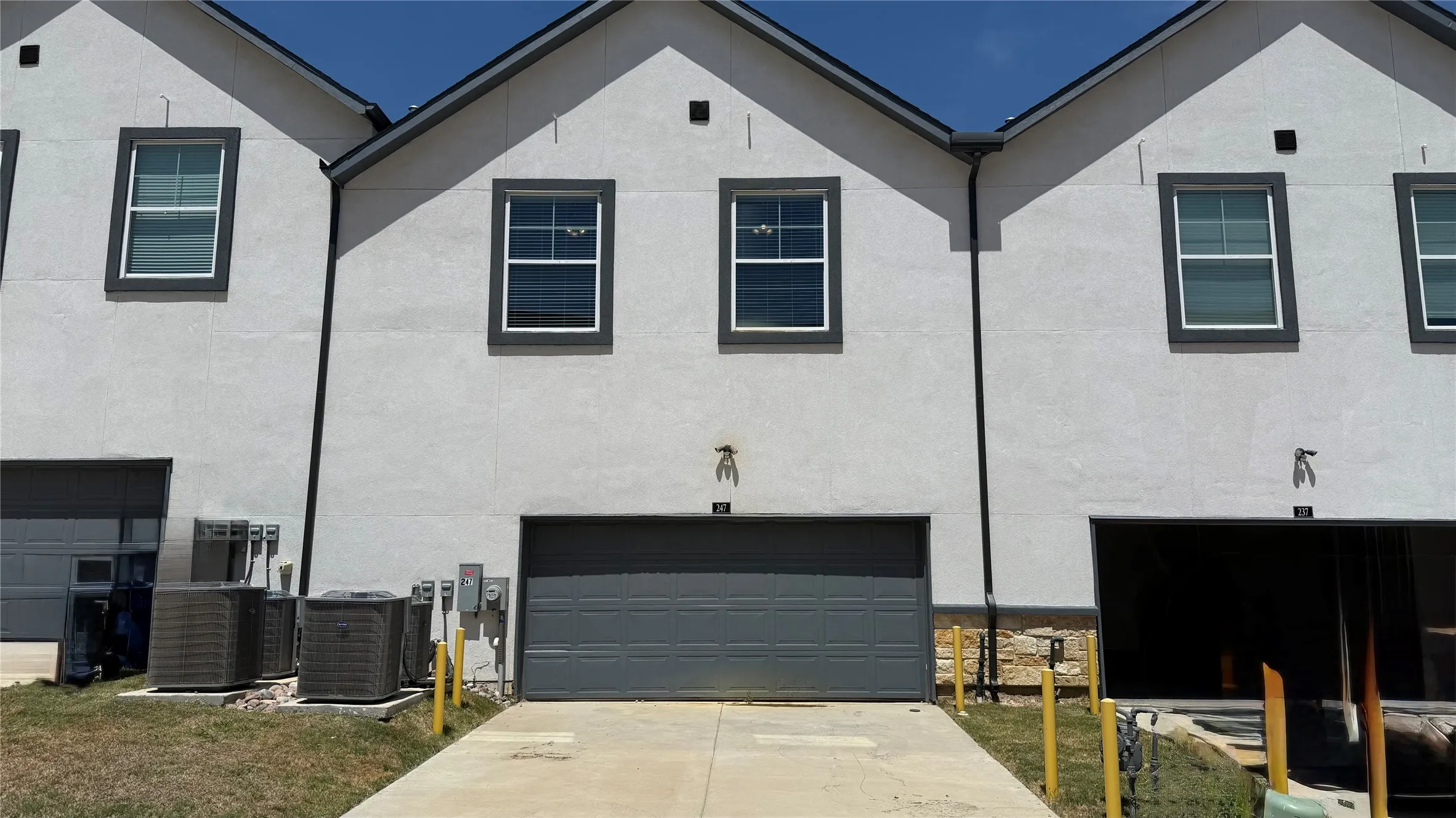 Townhouse For Rent in Denton County , 247 Mule Deer Mews, Frisco, Texas 75068, 4 Bedroom, 3 Bathroom, 2 Garage spaces, 2,206 Sqft, built in 2024, mls#21368516, Real Estate Agent in Frisco, Homes For Rent in Denton county, Homes For Rent in Frisco, Realtor in Frisco Texas, Real Estate Brokerage Independent Realty Texas, Luminita Cordes Realtor