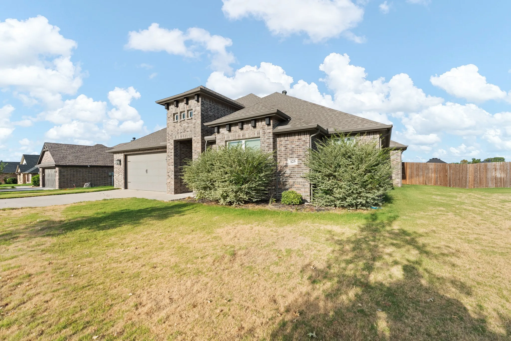 Single Family Residence For Sale in Johnson County , 125 Treys Way, Godley, Texas 76044, 4 Bedroom, 2 Bathroom, 2 Garage spaces, 2,660 Sqft, built in 2021, mls#21367672, Real Estate Agent in Godley, Homes For Sale in Johnson county, Homes For Sale in Godley, Realtor in Godley Texas, Real Estate Brokerage Independent Realty Texas, Luminita Cordes Realtor
