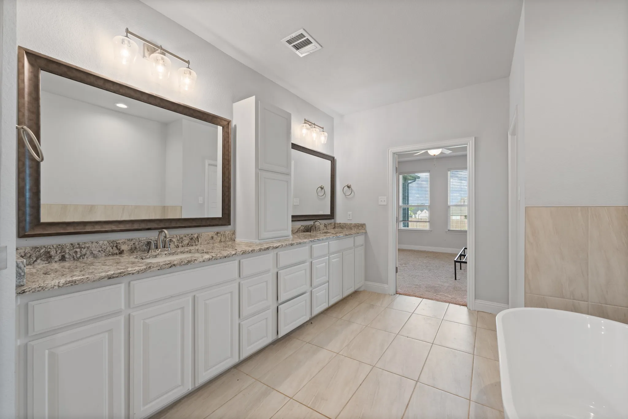 Single Family Residence For Sale in Johnson County , 125 Treys Way, Godley, Texas 76044, 4 Bedroom, 2 Bathroom, 2 Garage spaces, 2,660 Sqft, built in 2021, mls#21367672, Real Estate Agent in Godley, Homes For Sale in Johnson county, Homes For Sale in Godley, Realtor in Godley Texas, Real Estate Brokerage Independent Realty Texas, Luminita Cordes Realtor