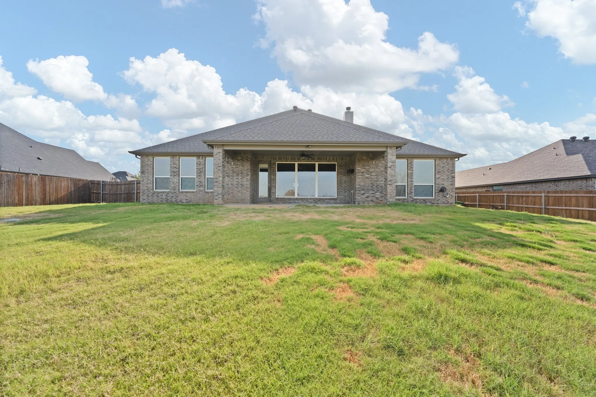 Single Family Residence For Sale in Johnson County , 125 Treys Way, Godley, Texas 76044, 4 Bedroom, 2 Bathroom, 2 Garage spaces, 2,660 Sqft, built in 2021, mls#21367672, Real Estate Agent in Godley, Homes For Sale in Johnson county, Homes For Sale in Godley, Realtor in Godley Texas, Real Estate Brokerage Independent Realty Texas, Luminita Cordes Realtor