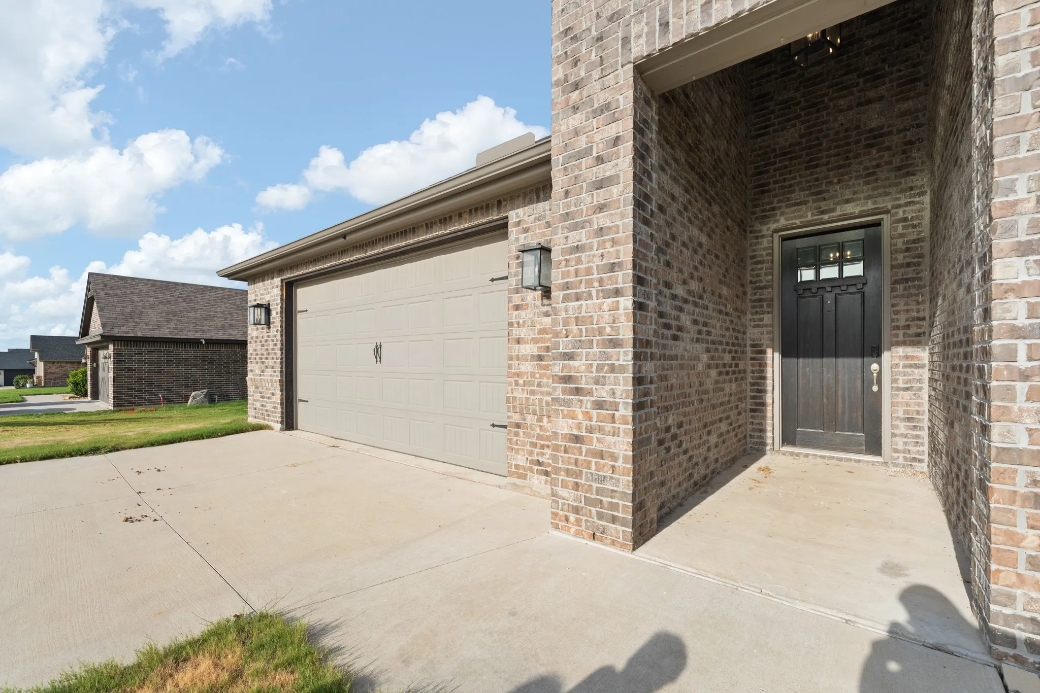 Single Family Residence For Sale in Johnson County , 125 Treys Way, Godley, Texas 76044, 4 Bedroom, 2 Bathroom, 2 Garage spaces, 2,660 Sqft, built in 2021, mls#21367672, Real Estate Agent in Godley, Homes For Sale in Johnson county, Homes For Sale in Godley, Realtor in Godley Texas, Real Estate Brokerage Independent Realty Texas, Luminita Cordes Realtor