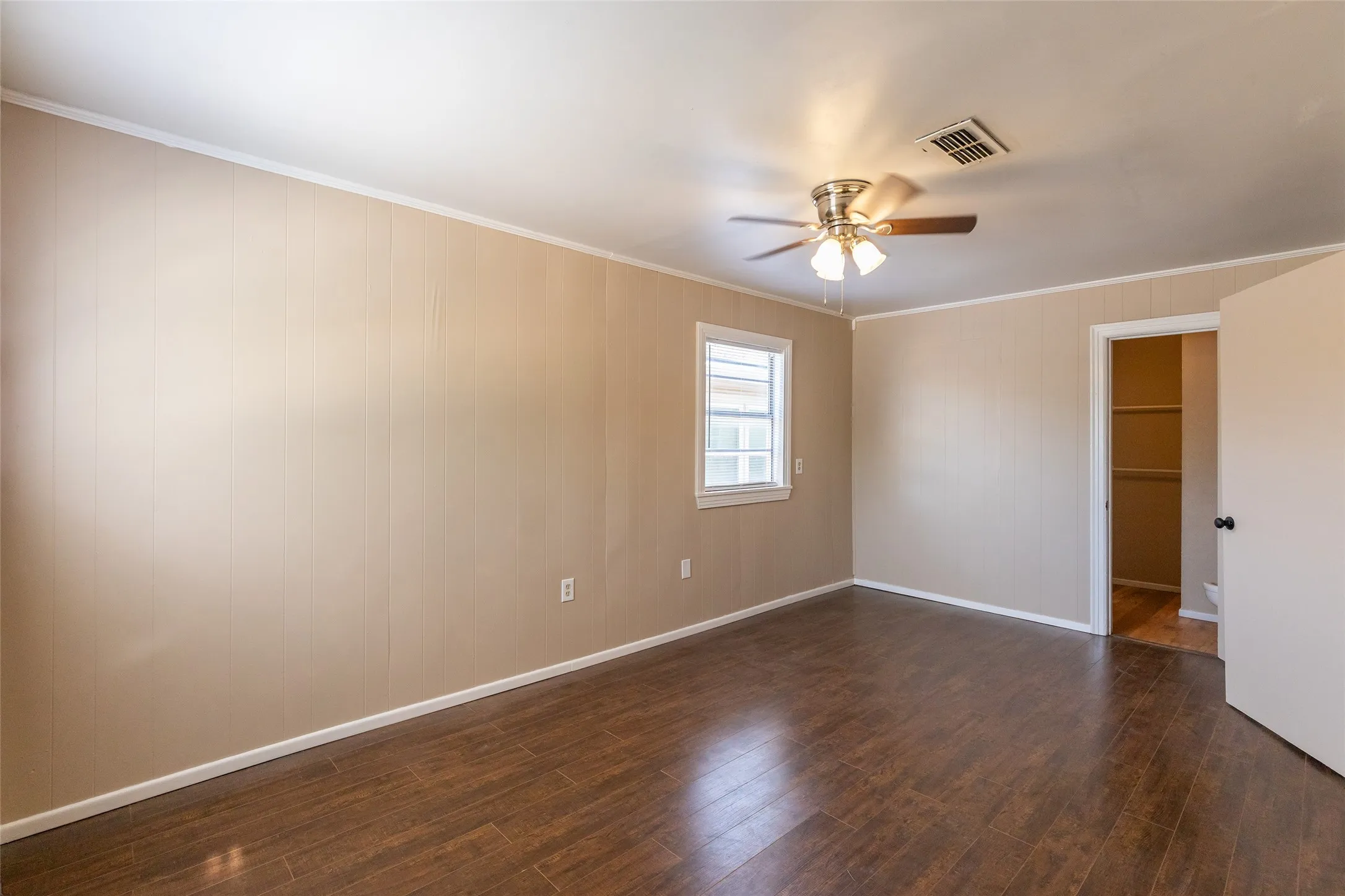 Apartment For Sale in Taylor County , 710 E North 13th Street, Abilene, Texas 79601, 4 Bedroom, 2 Bathroom, Garage spaces, 1,879 Sqft, built in 1948, mls#21364199, Real Estate Agent in Abilene, Homes For Sale in Taylor county, Homes For Sale in Abilene, Realtor in Abilene Texas, Real Estate Brokerage Independent Realty Texas, Luminita Cordes Realtor