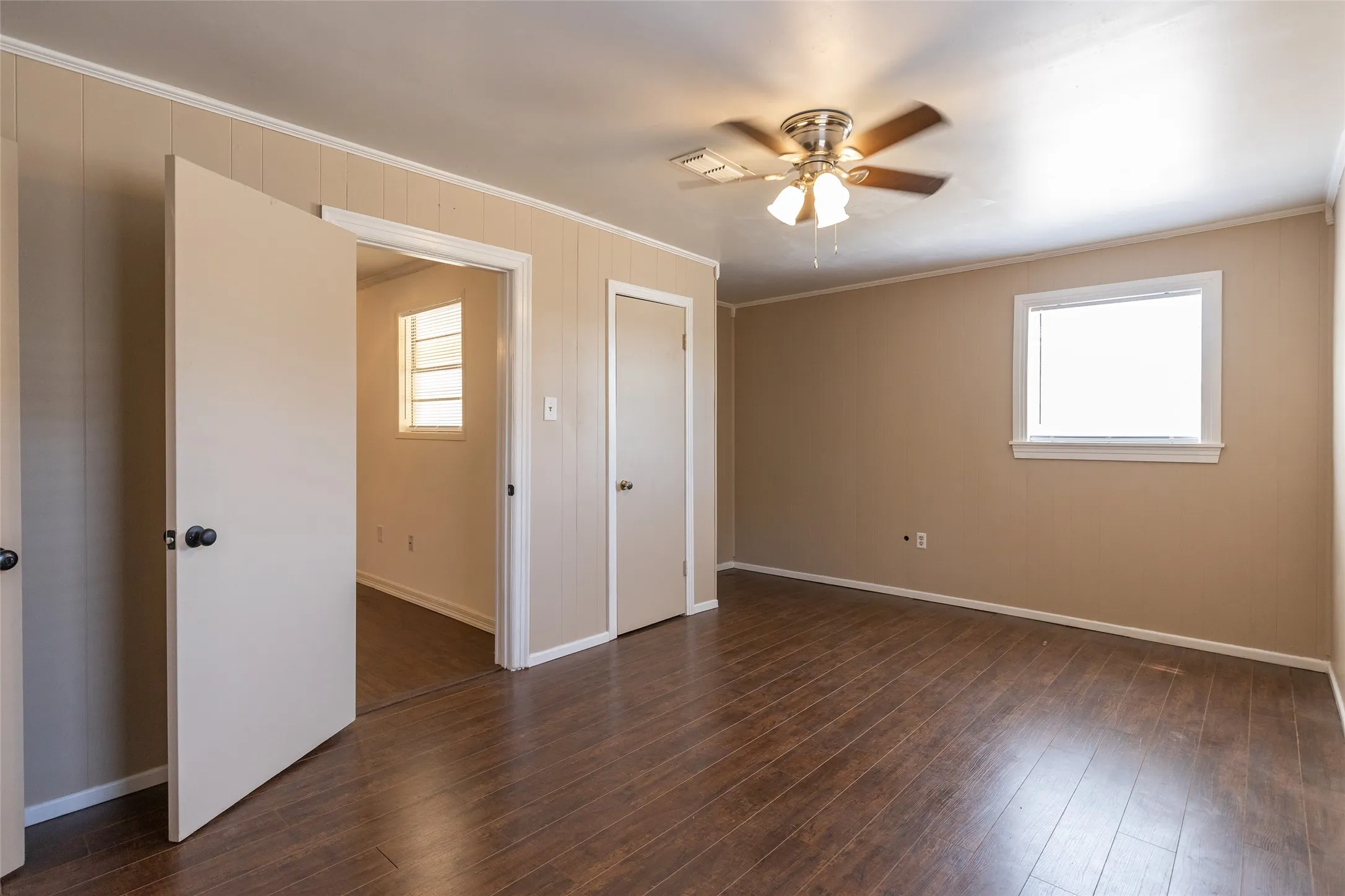 Apartment For Sale in Taylor County , 710 E North 13th Street, Abilene, Texas 79601, 4 Bedroom, 2 Bathroom, Garage spaces, 1,879 Sqft, built in 1948, mls#21364199, Real Estate Agent in Abilene, Homes For Sale in Taylor county, Homes For Sale in Abilene, Realtor in Abilene Texas, Real Estate Brokerage Independent Realty Texas, Luminita Cordes Realtor